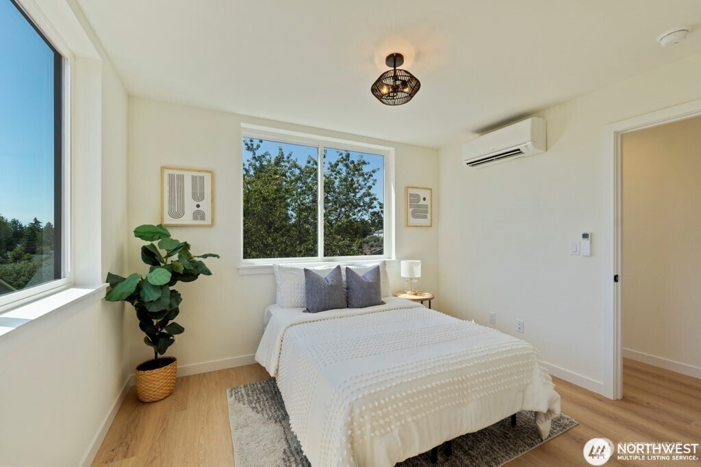 7741 15th Avenue NE Unit: A