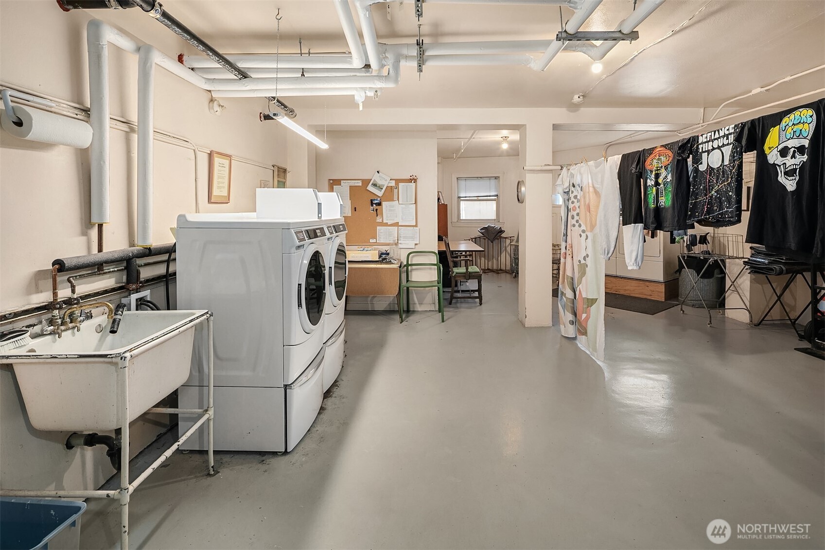 5810 Cowen Place NE Unit: 106