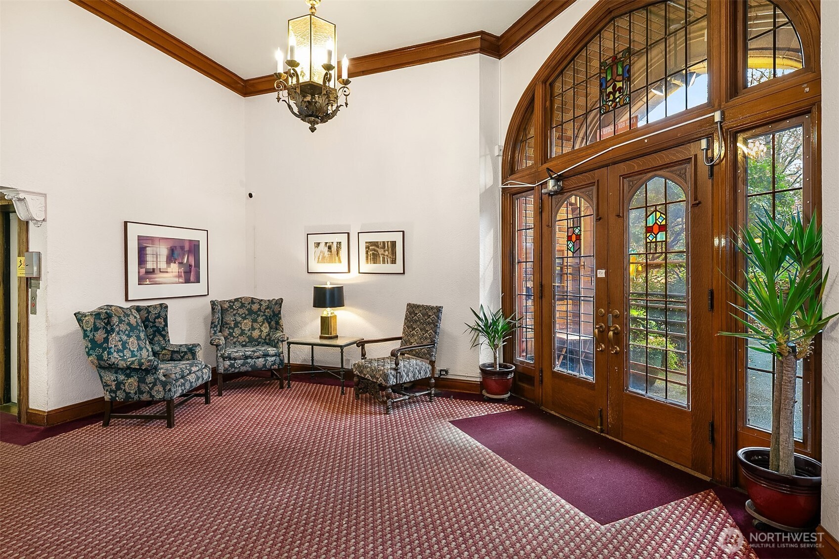 5810 Cowen Place NE Unit: 106