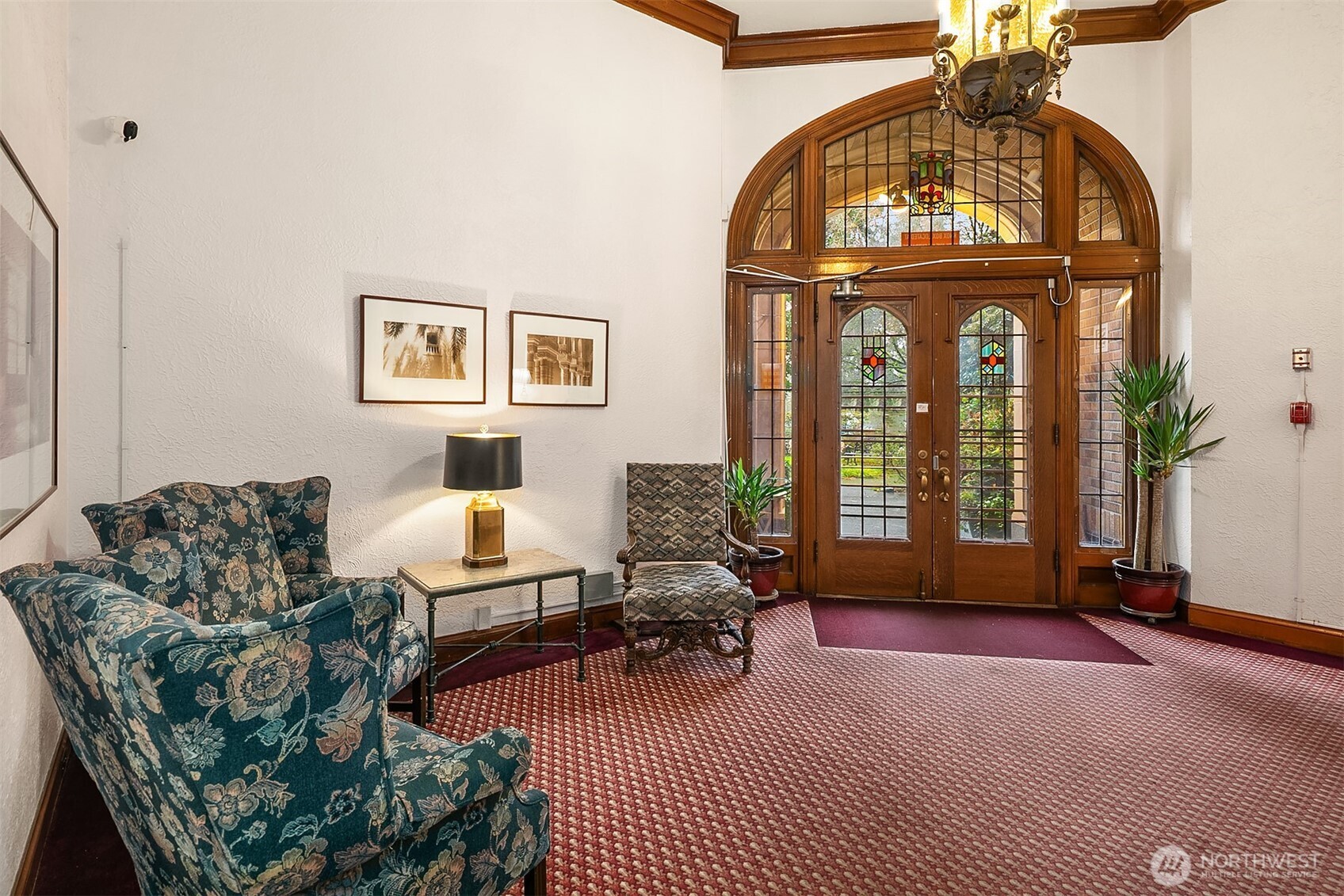 5810 Cowen Place NE Unit: 106