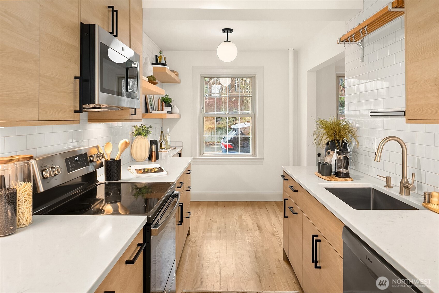 5810 Cowen Place NE Unit: 106