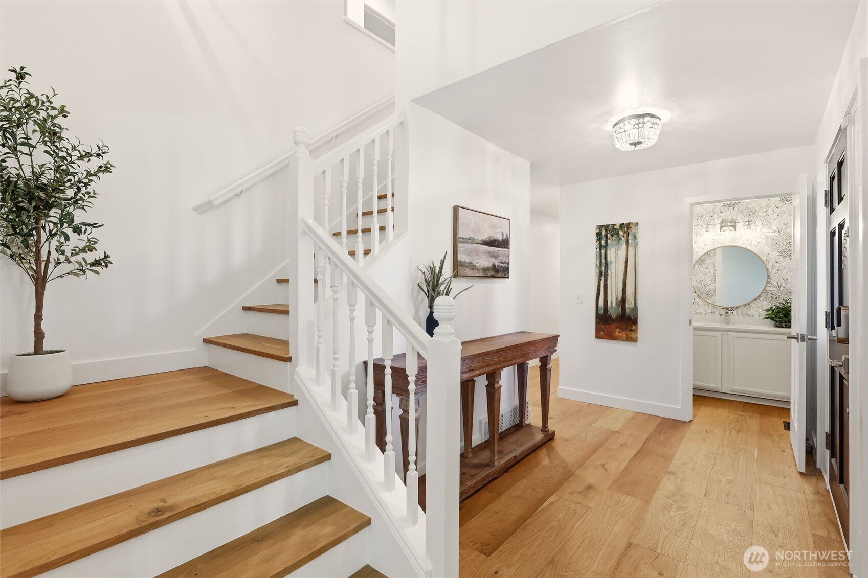 649 Washington Place SW