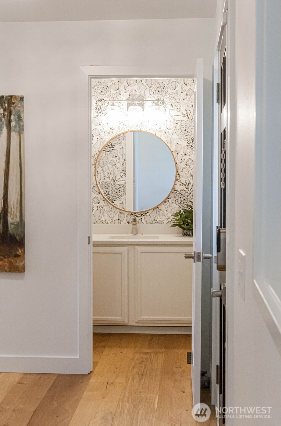 649 Washington Place SW