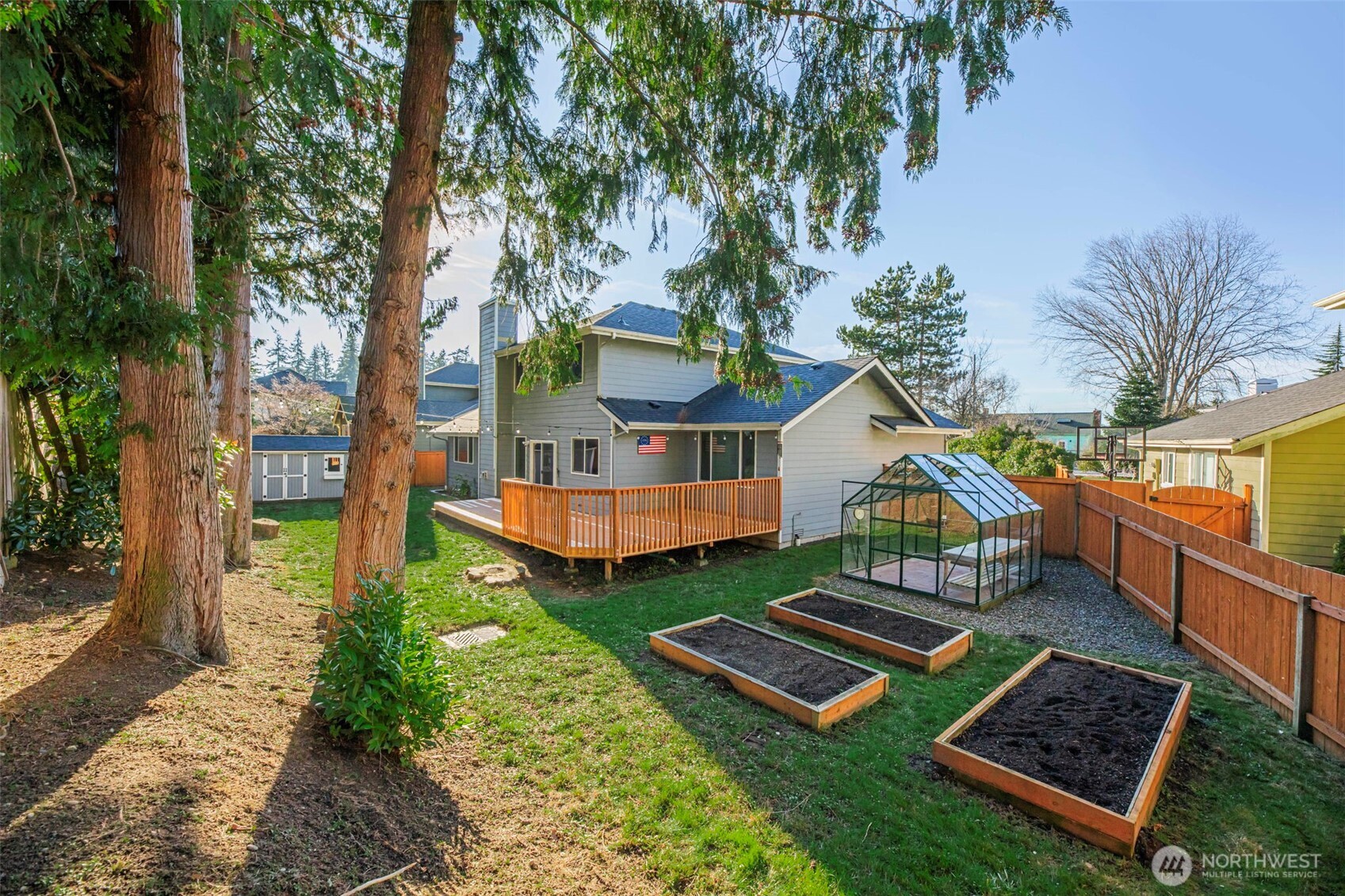 649 Washington Place SW