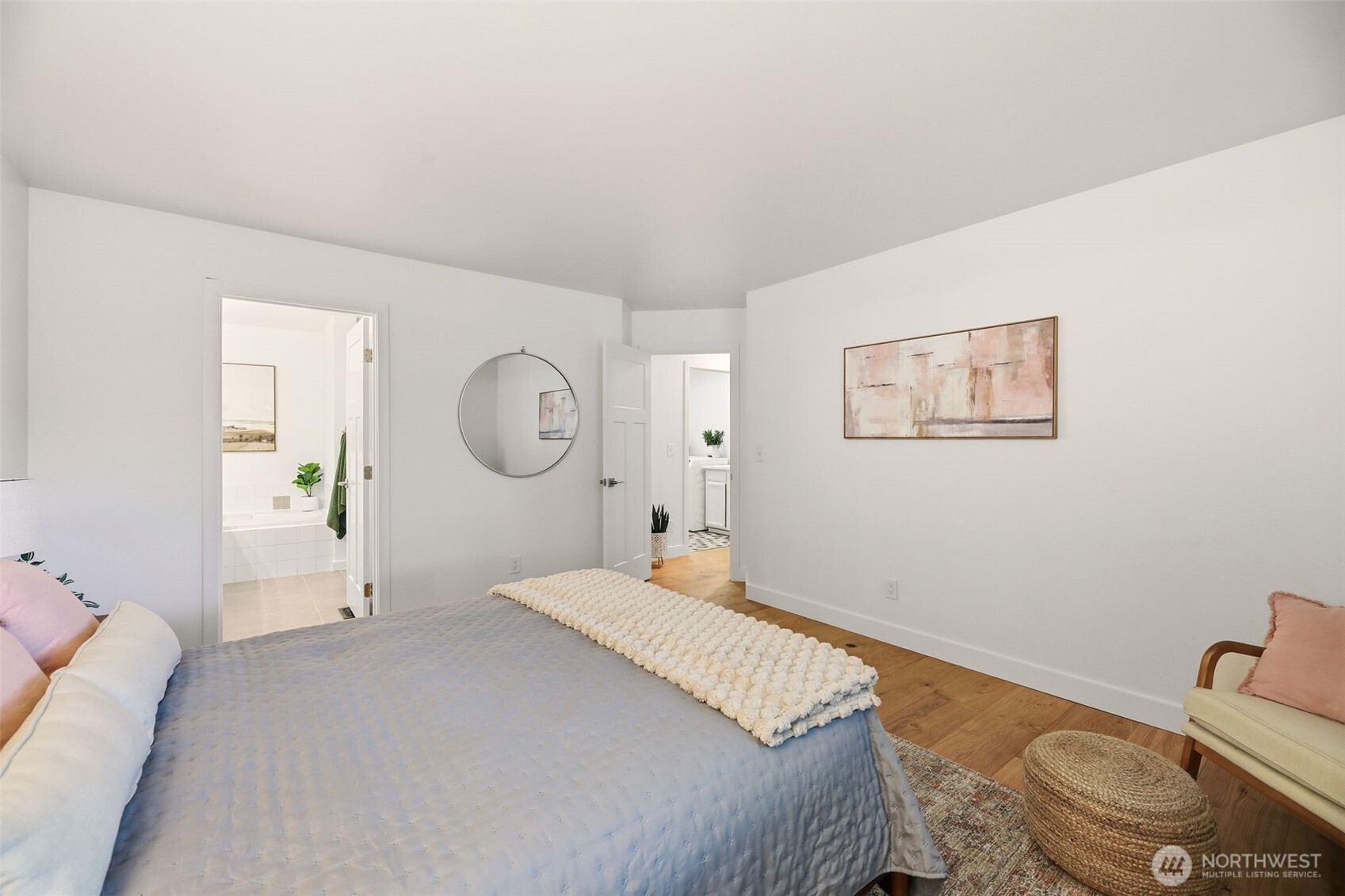 649 Washington Place SW