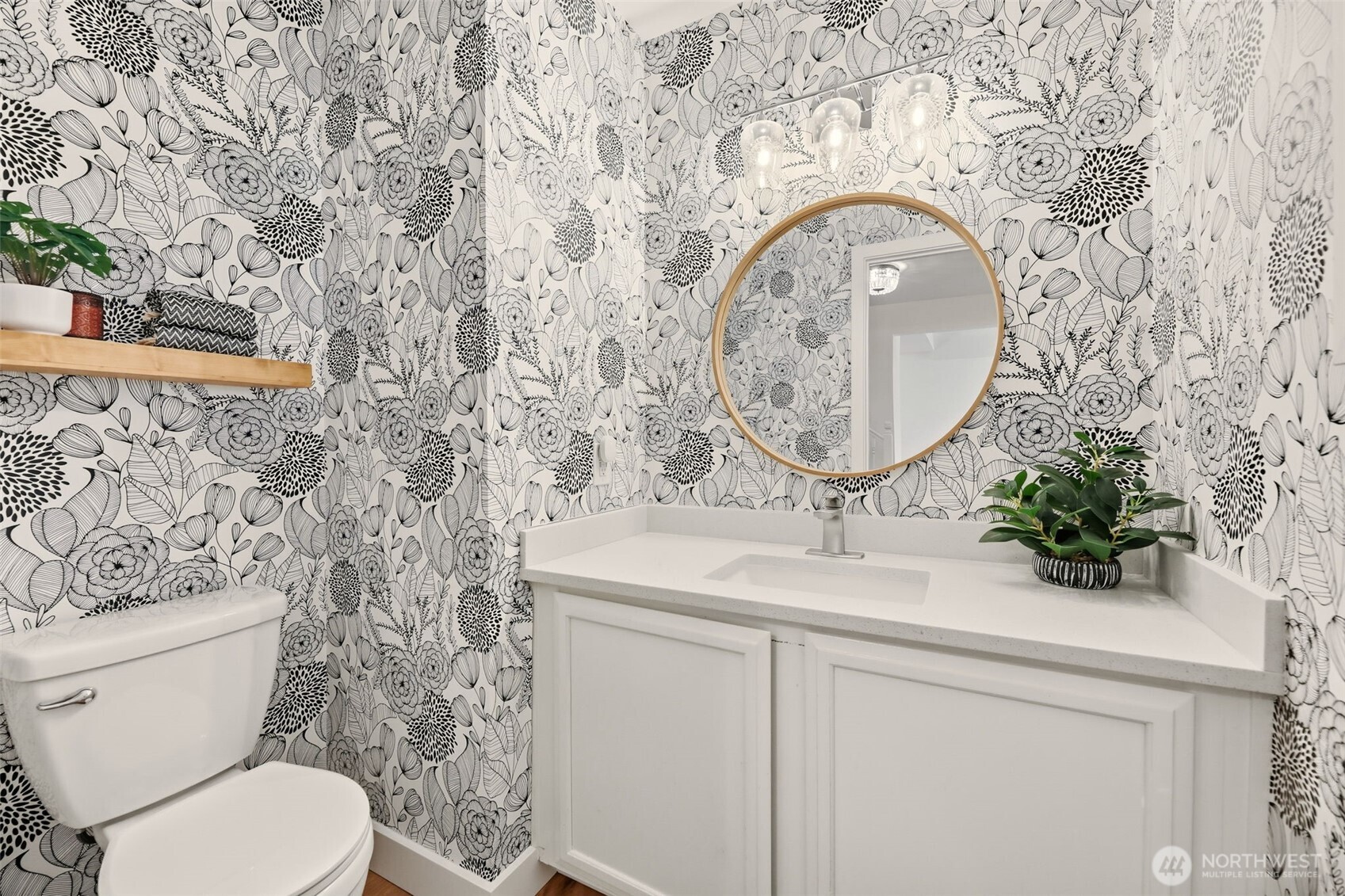 649 Washington Place SW