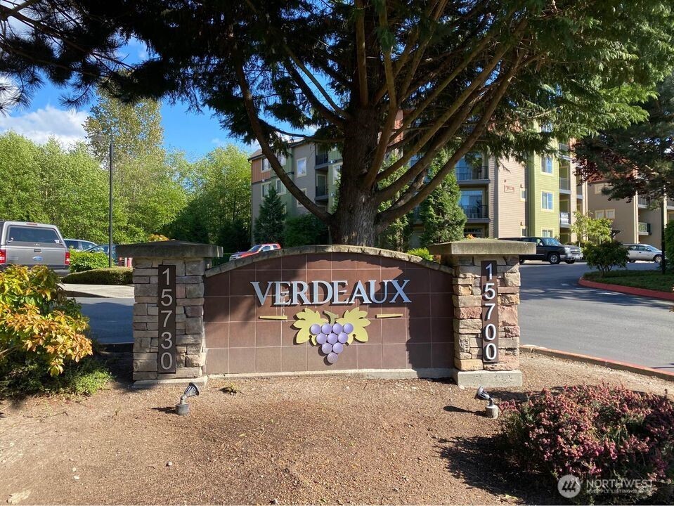 15700 116th Ave NE Unit: 204