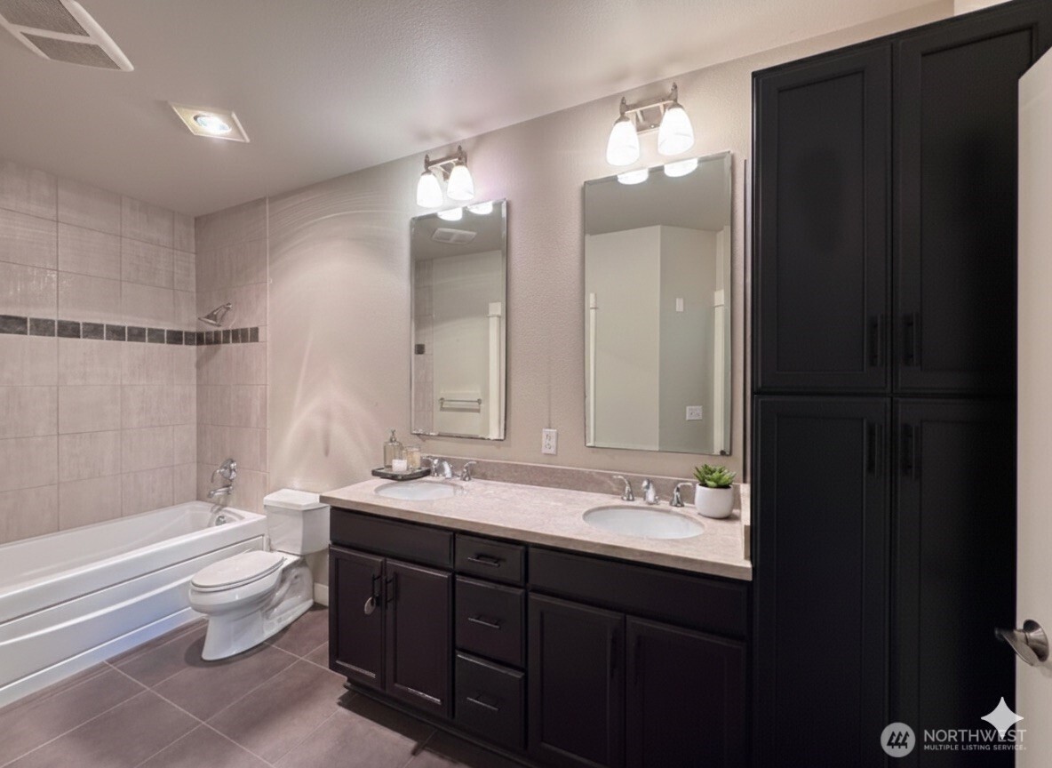 15700 116th Ave NE Unit: 204