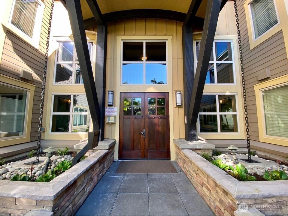 15700 116th Ave NE Unit: 204