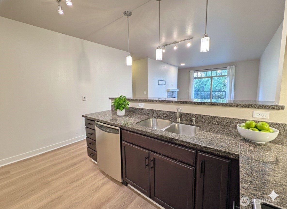 15700 116th Ave NE Unit: 204