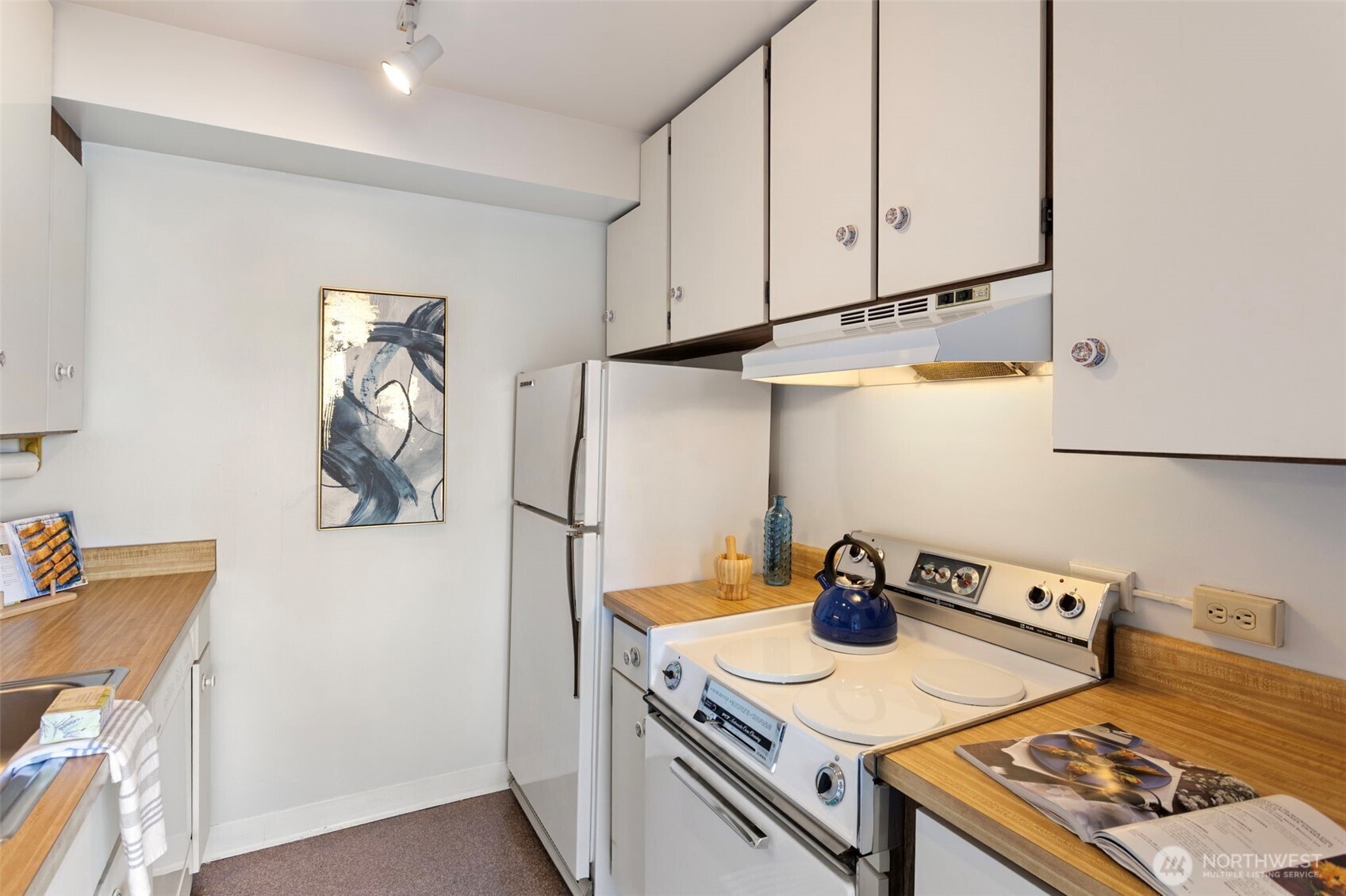 1221 Minor Avenue Unit: 808