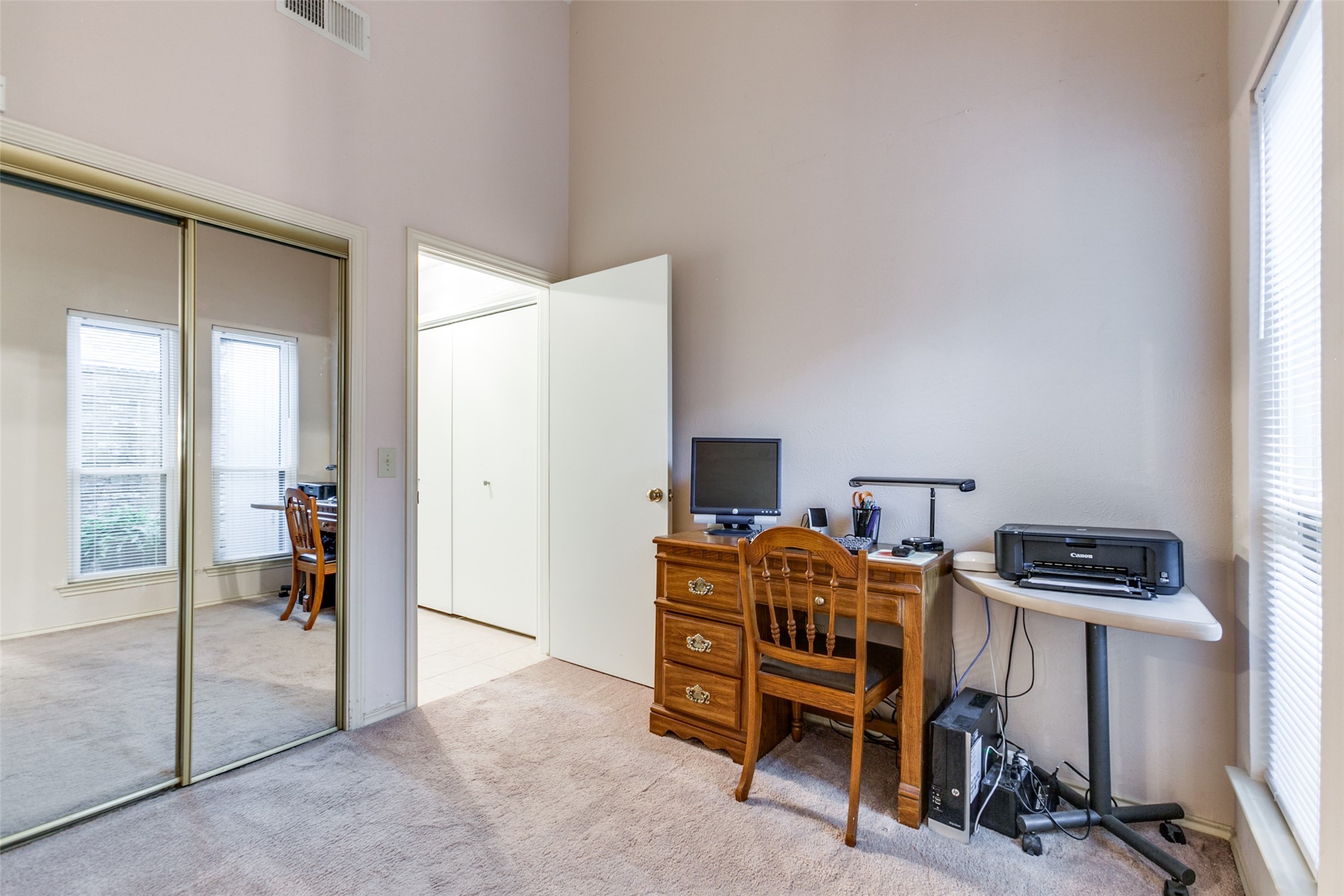 2710 Laurel Oaks Drive