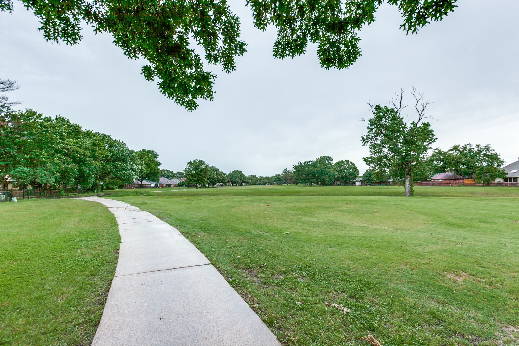 2710 Laurel Oaks Drive