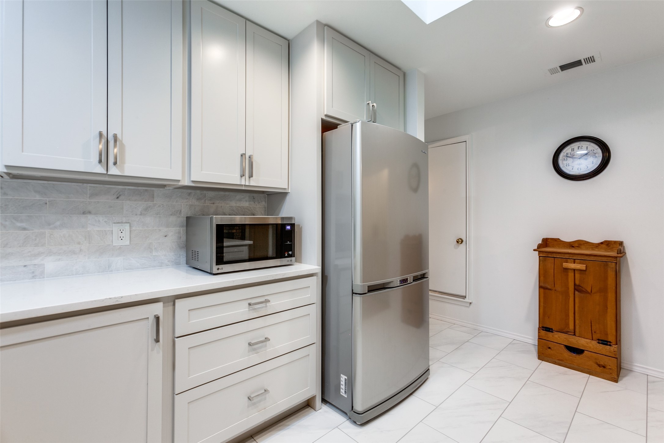 2710 Laurel Oaks Drive