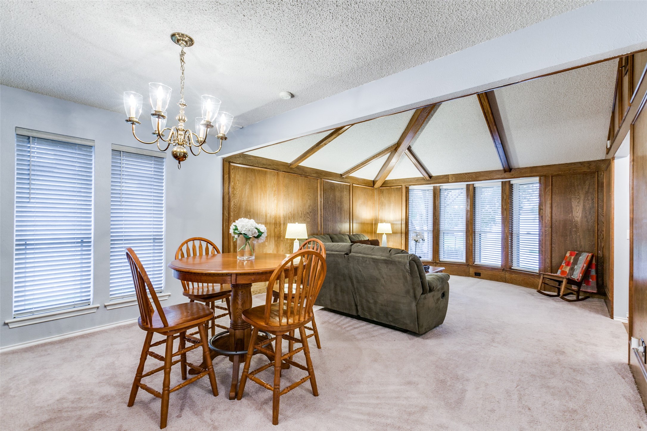 2710 Laurel Oaks Drive