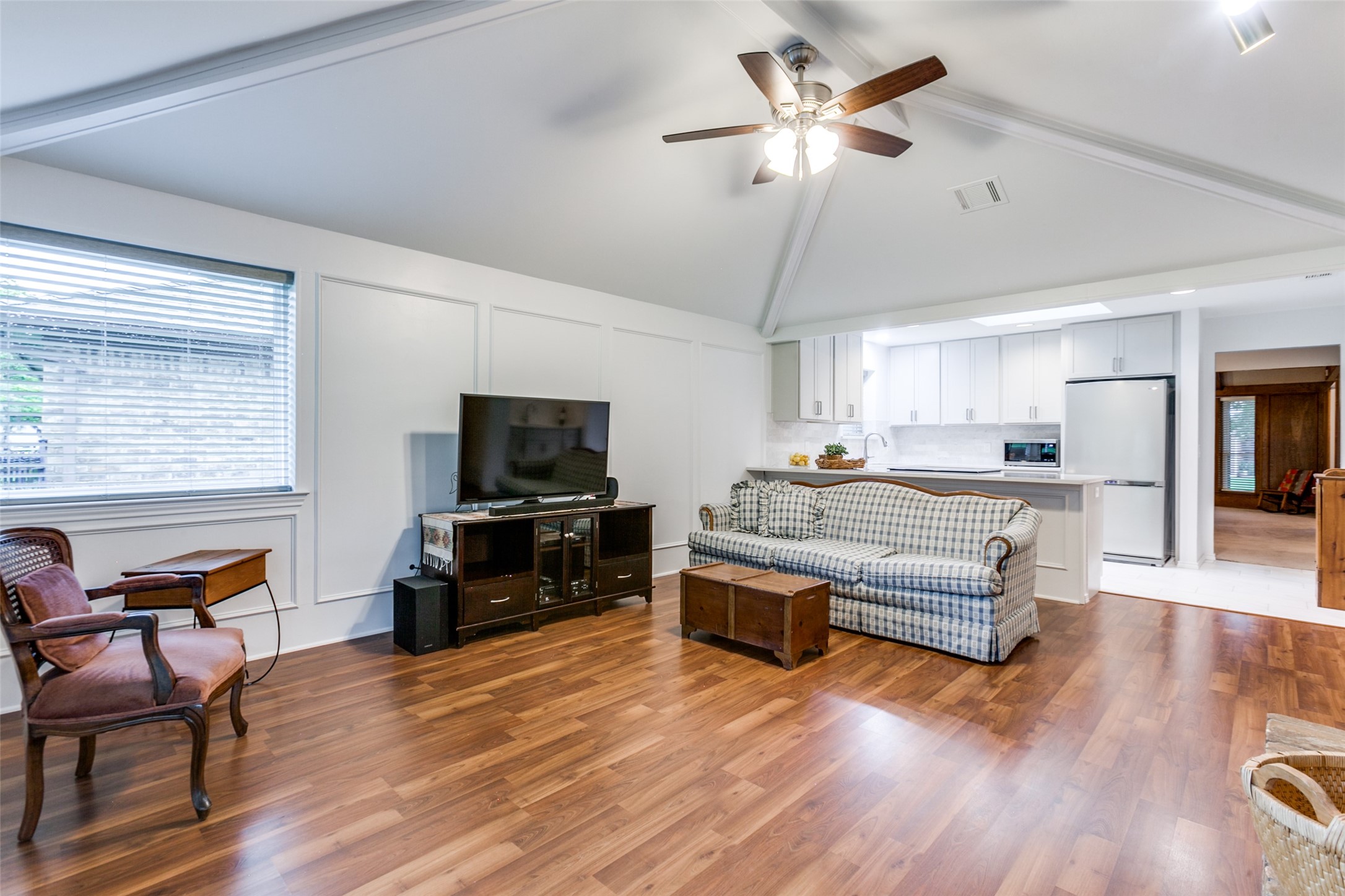 2710 Laurel Oaks Drive