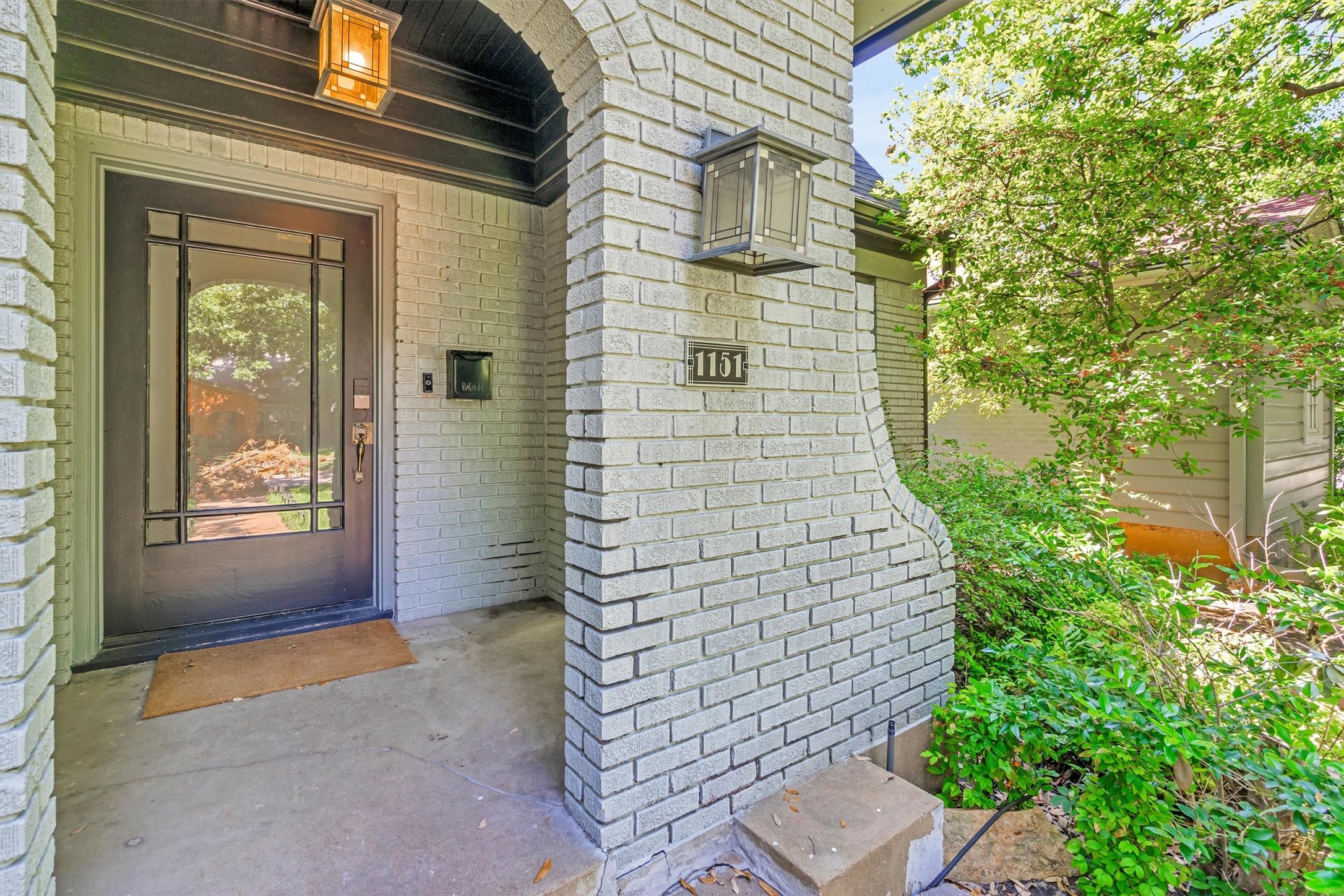 1151 N Winnetka Avenue