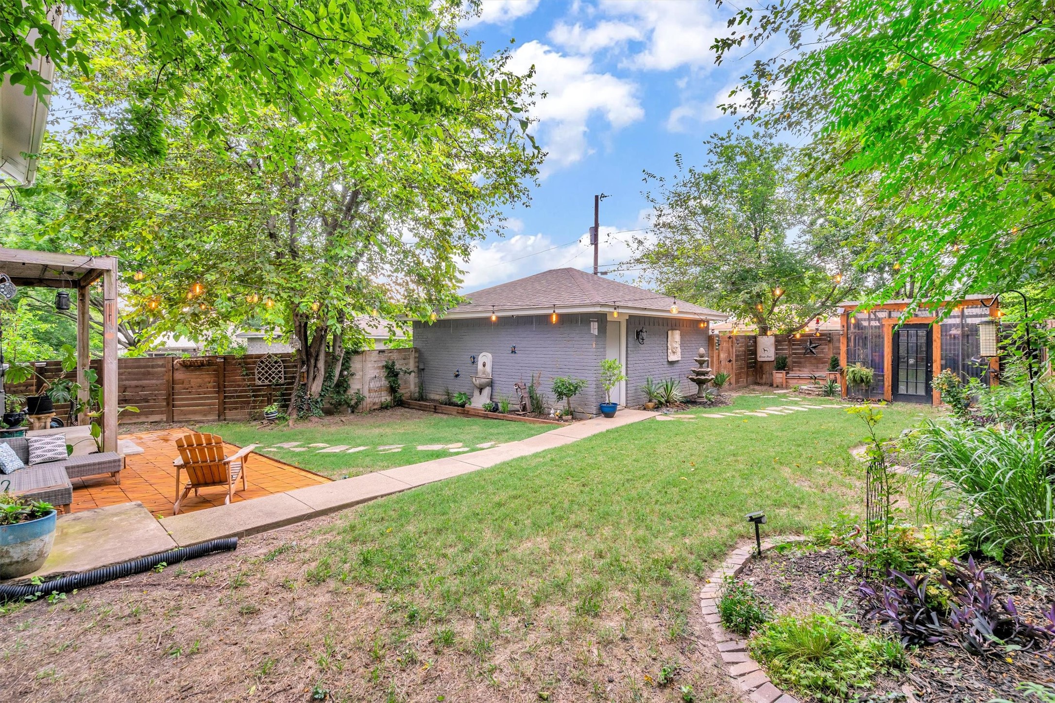 2719 W 12th Street