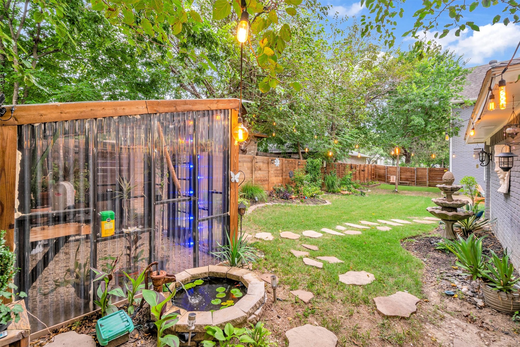 2719 W 12th Street