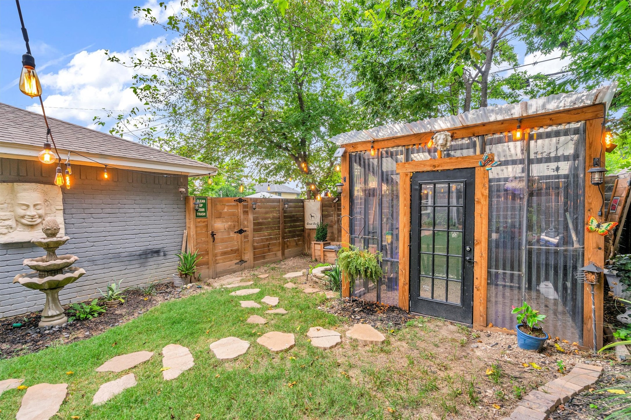 2719 W 12th Street