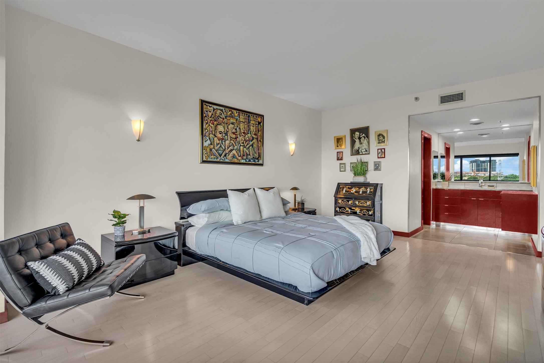 3831 Turtle Creek Boulevard 8A