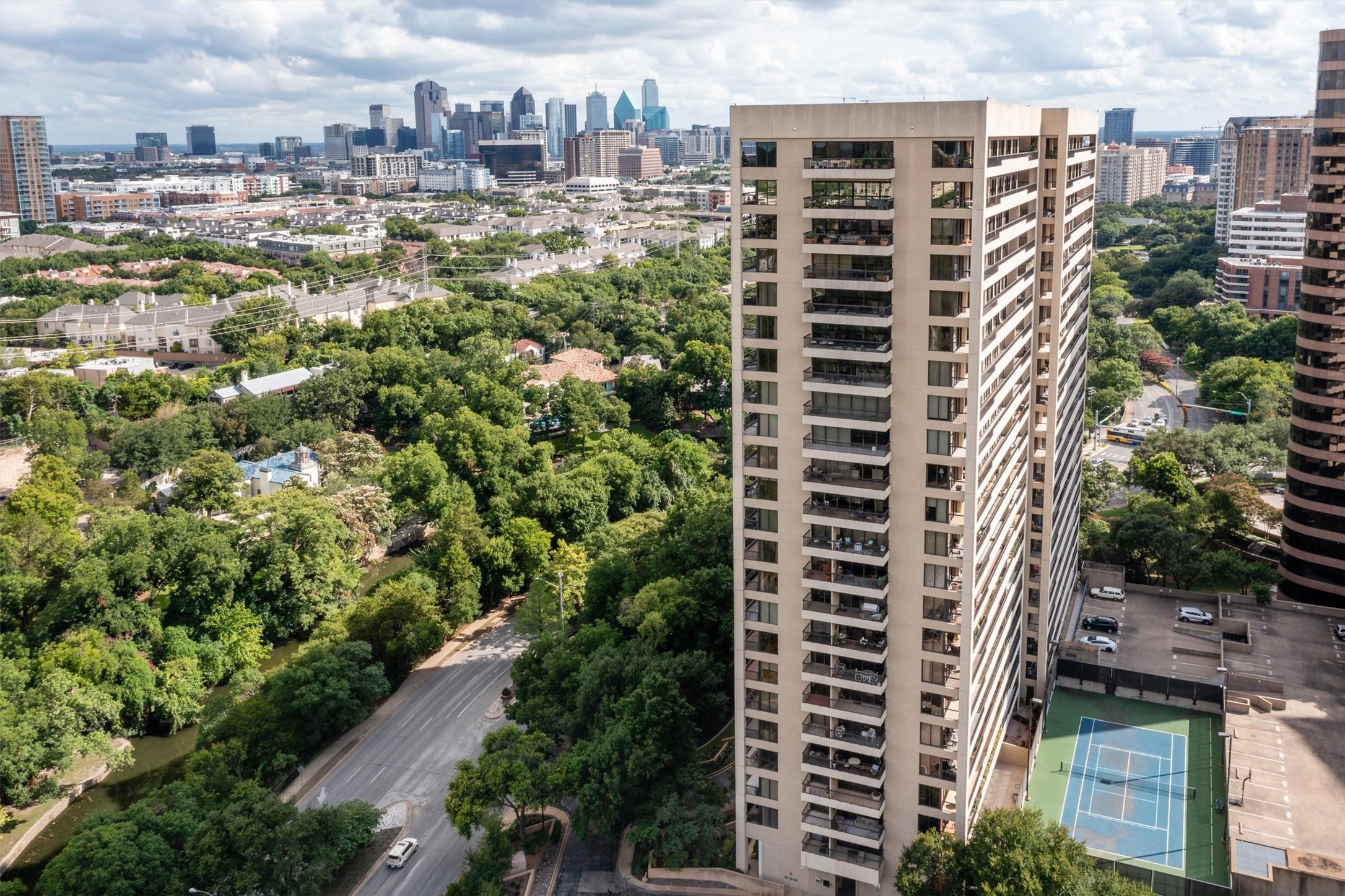 3831 Turtle Creek Boulevard 8A