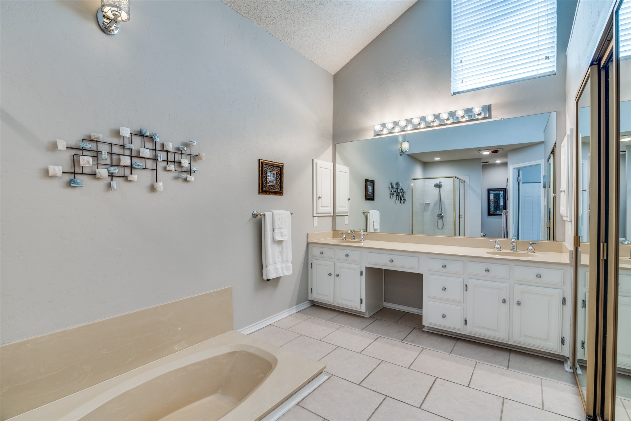 2816 Silverspring Road