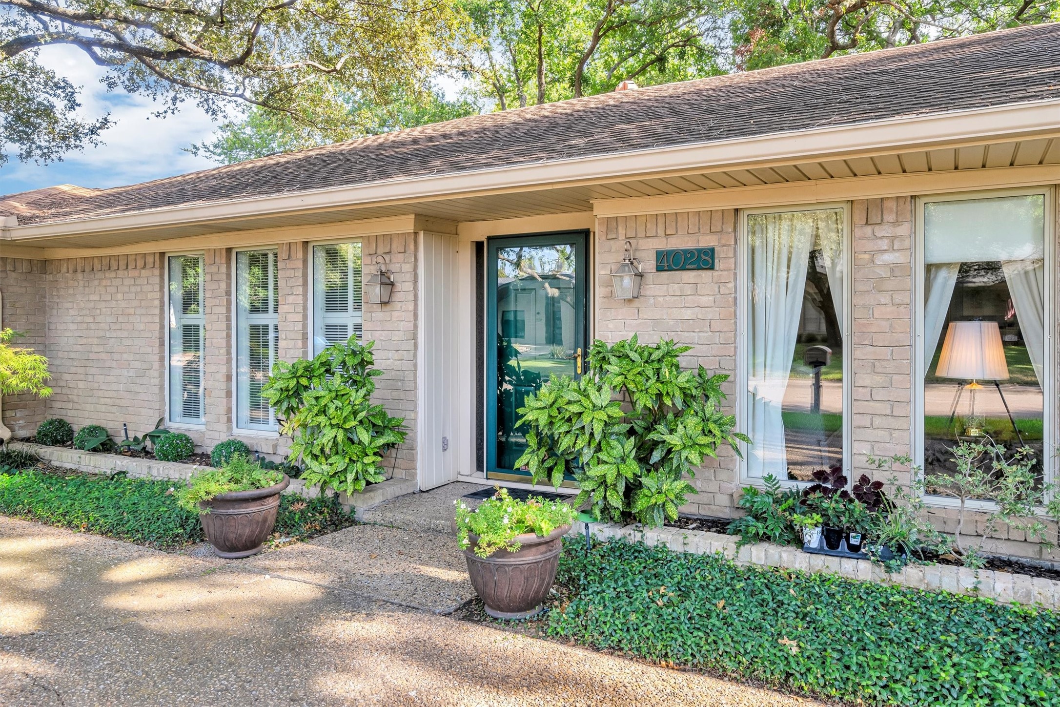 4028 Candlenut Lane
