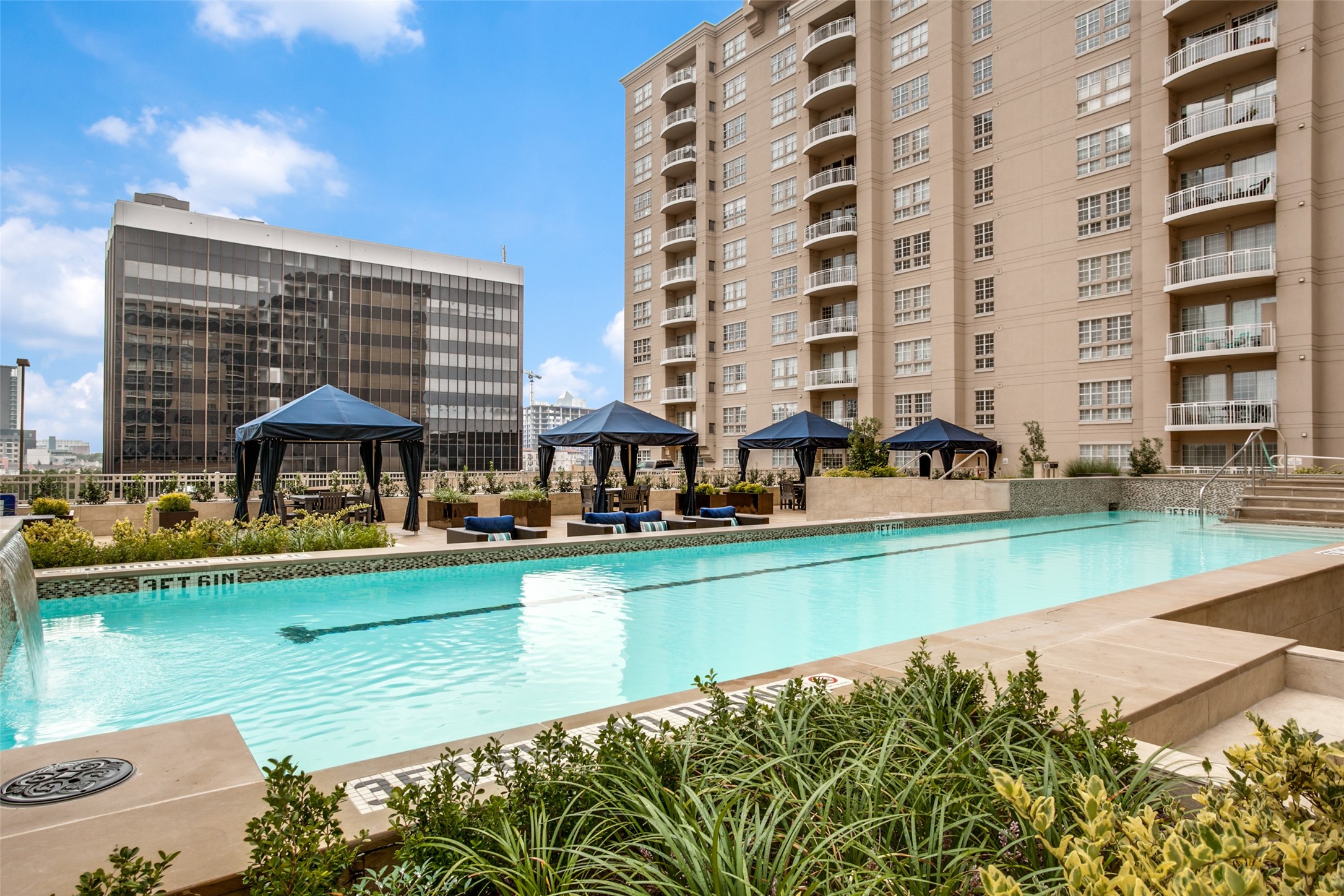 3225 Turtle Creek Boulevard 838