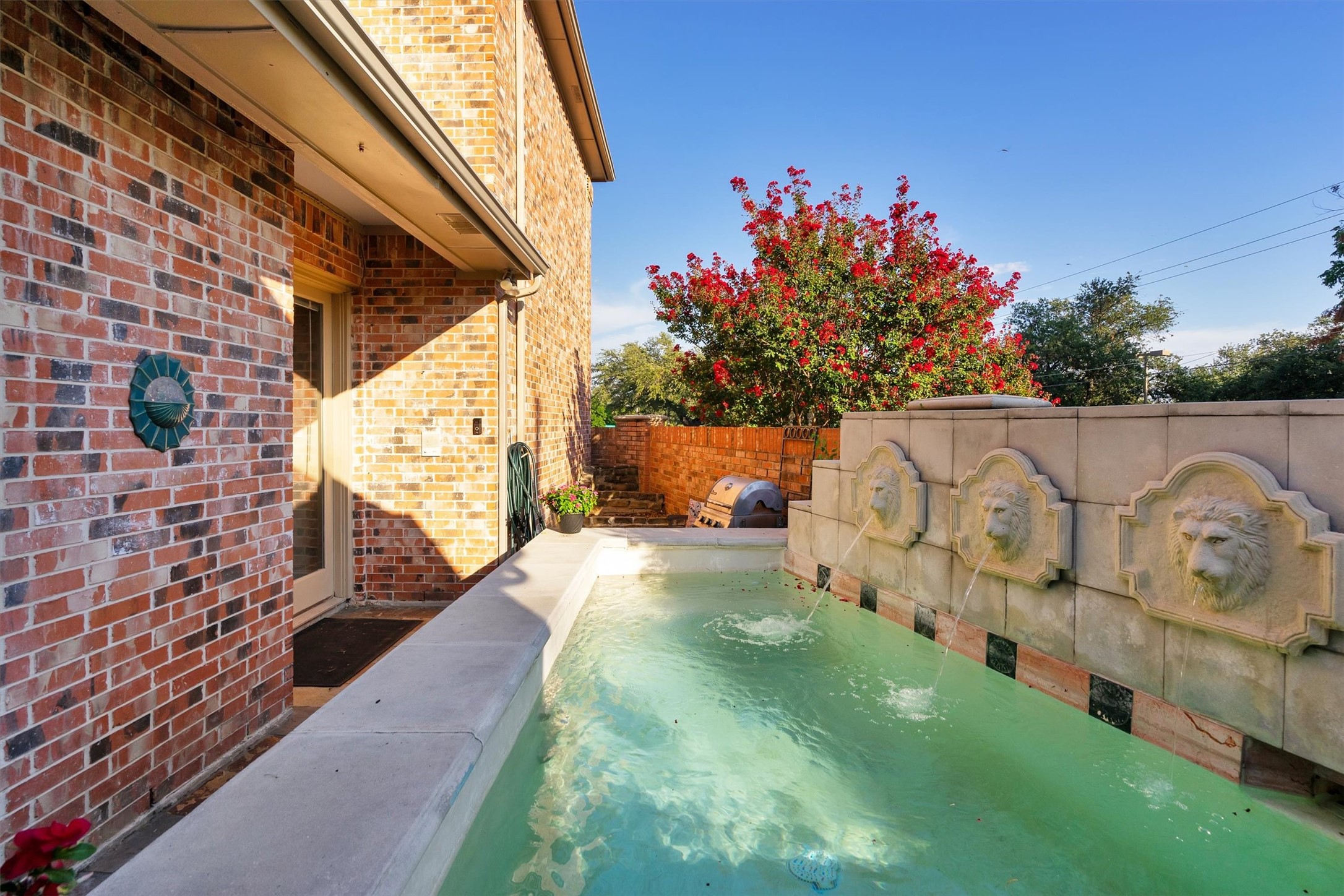 8607 Royalbrook Court