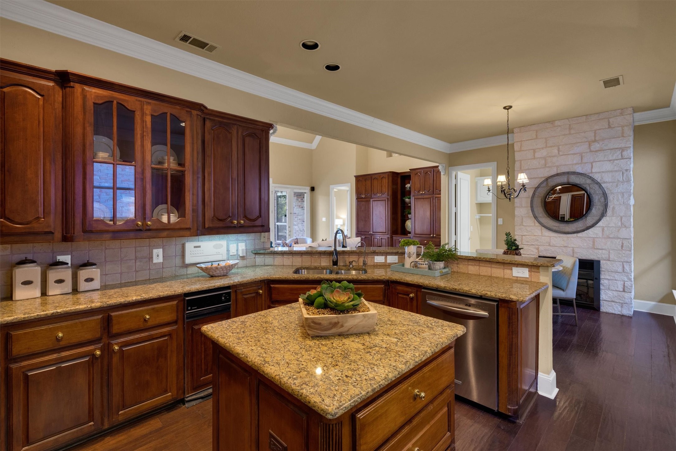 8607 Royalbrook Court