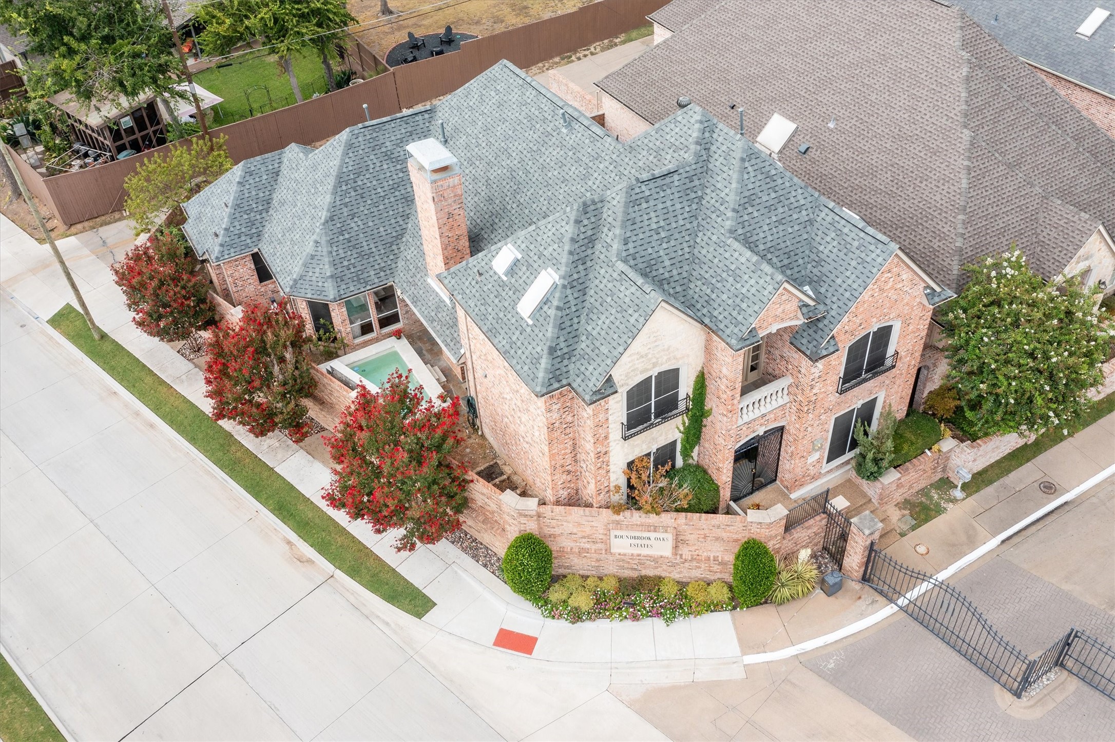 8607 Royalbrook Court