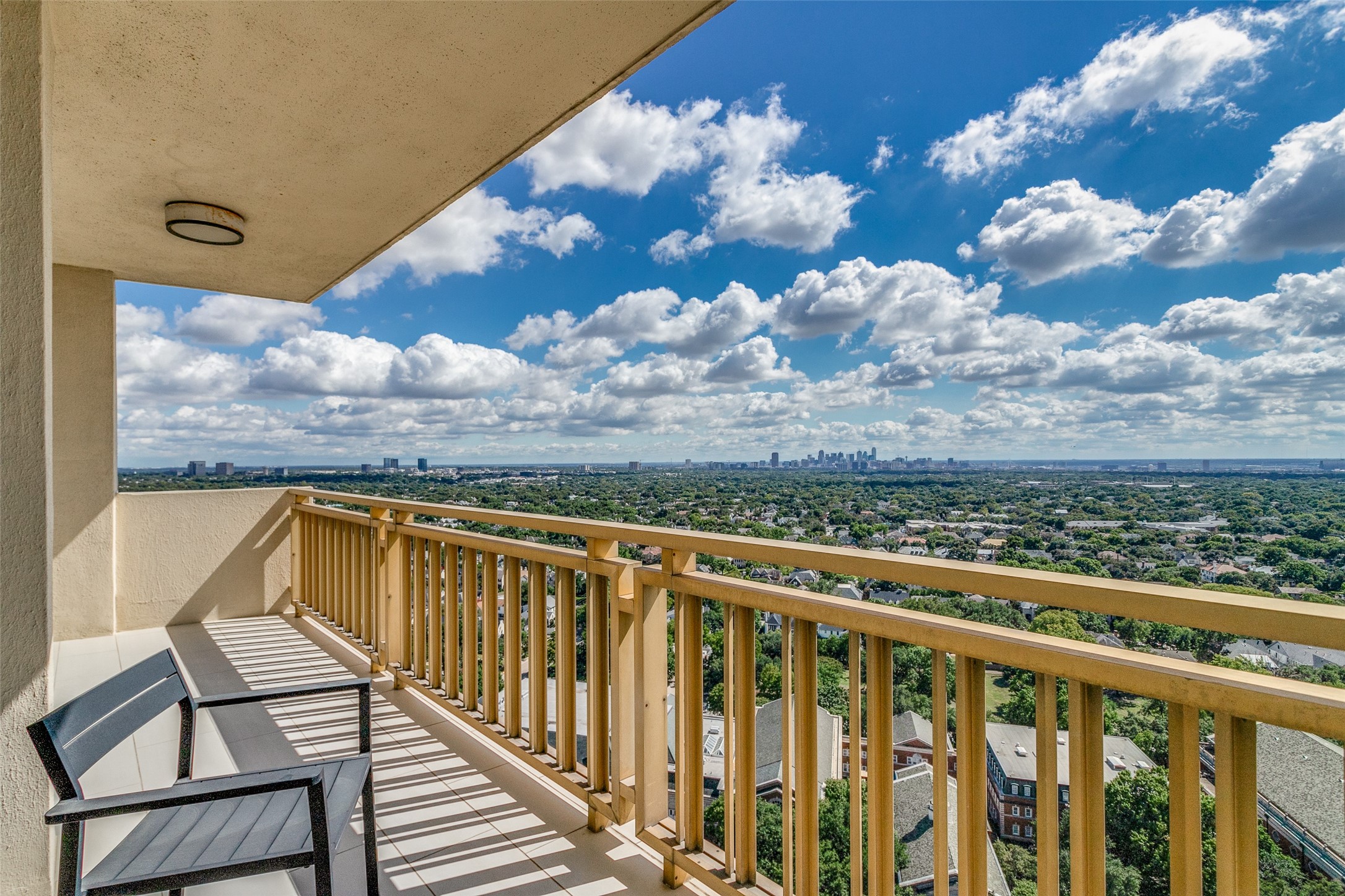 6211 W Northwest Highway 2607