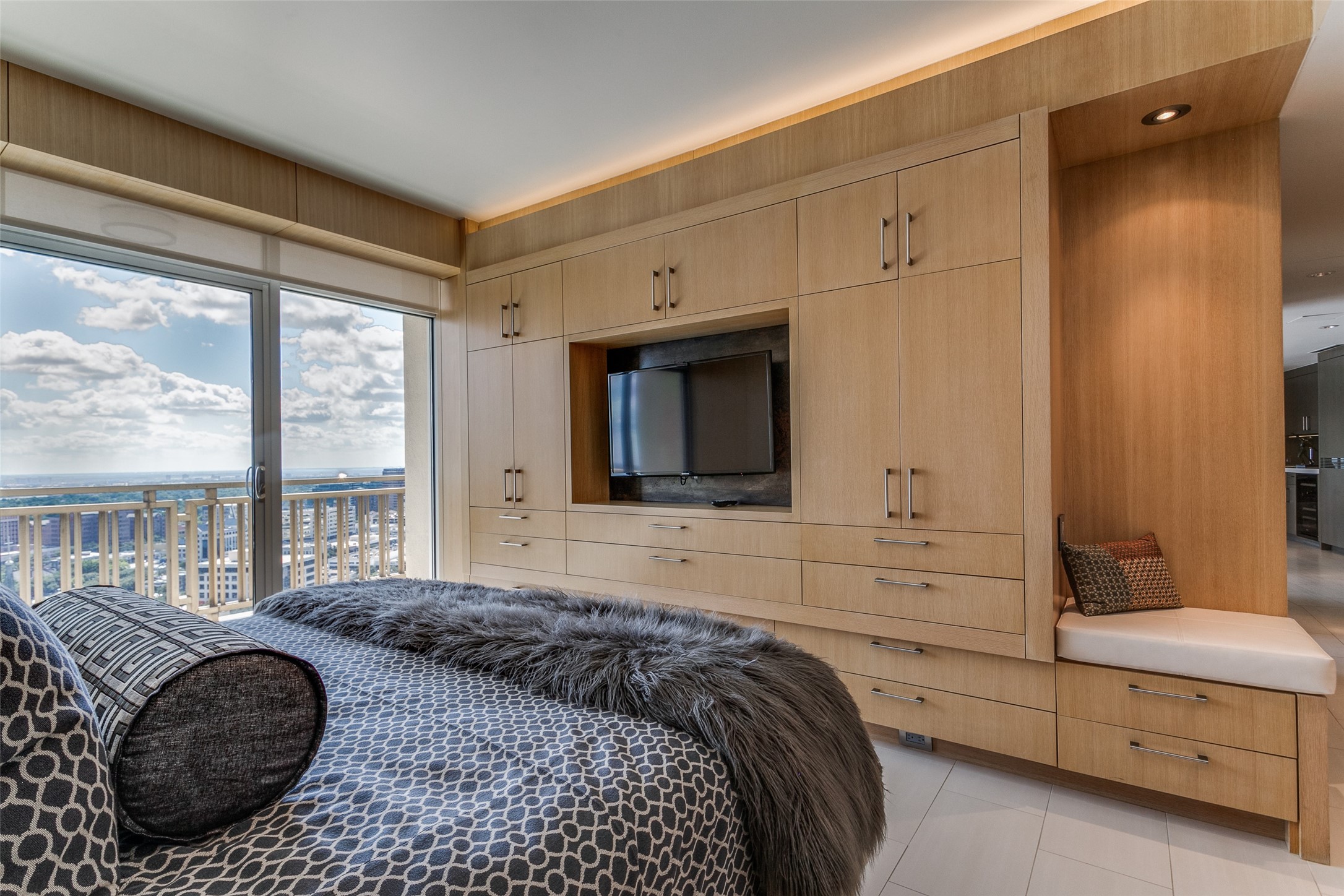 6211 W Northwest Highway 2607