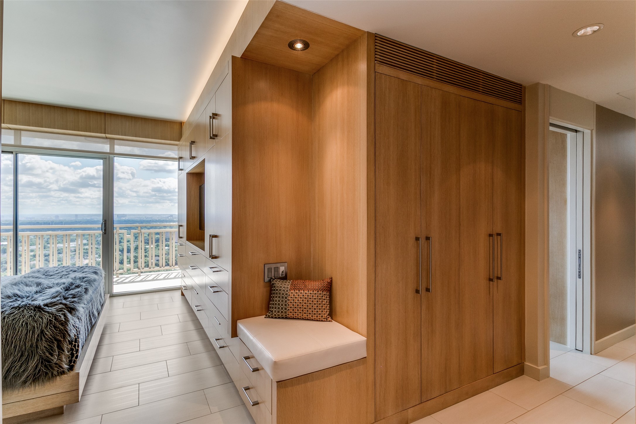 6211 W Northwest Highway 2607