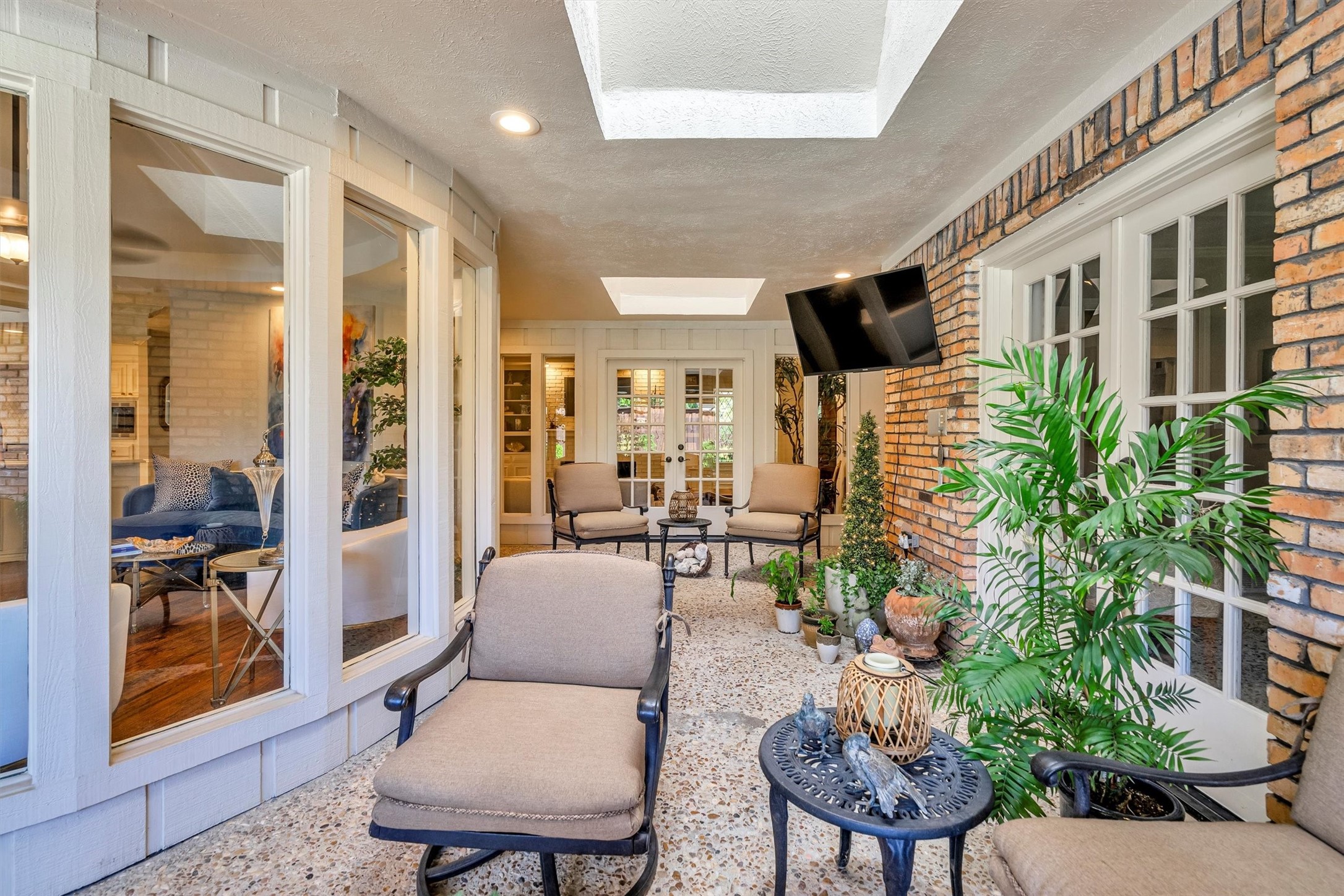 3309 N Echo Trail