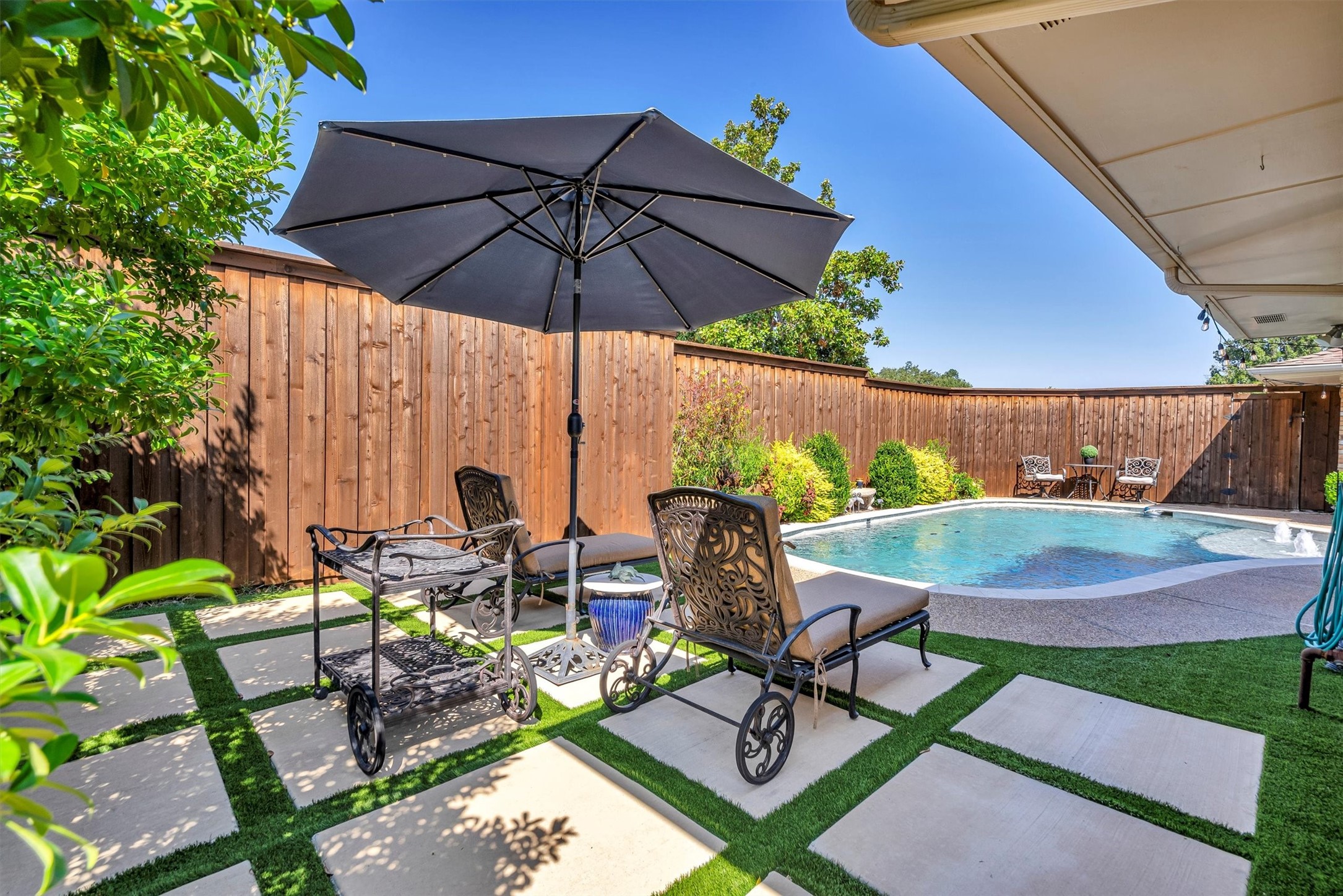 3309 N Echo Trail