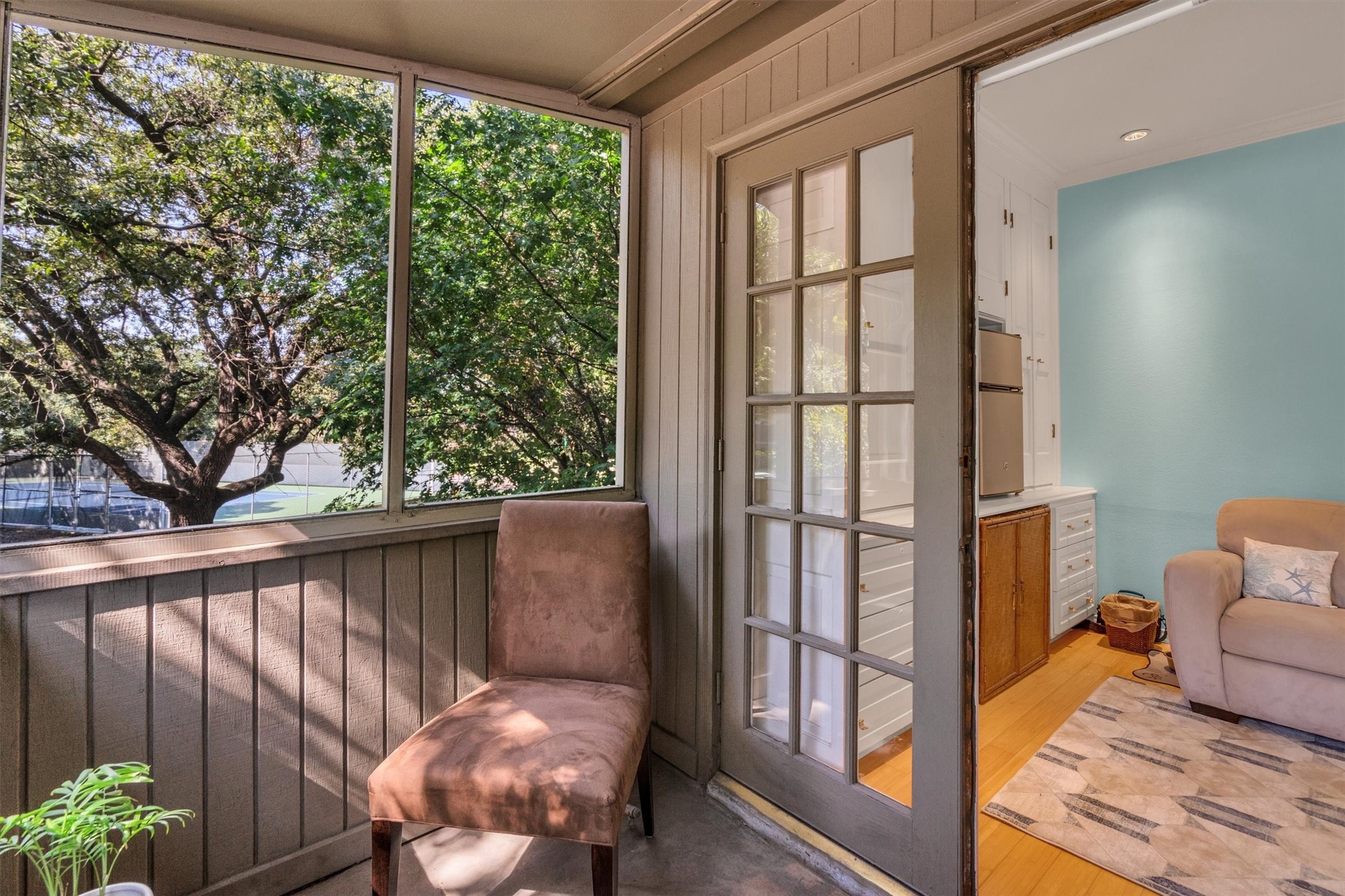 3308 Hawthorne Avenue