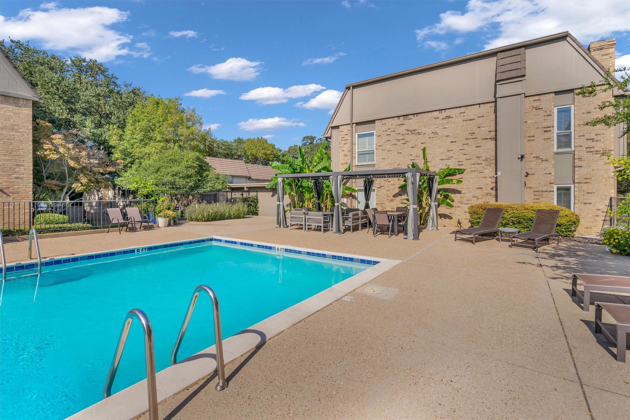 3308 Hawthorne Avenue