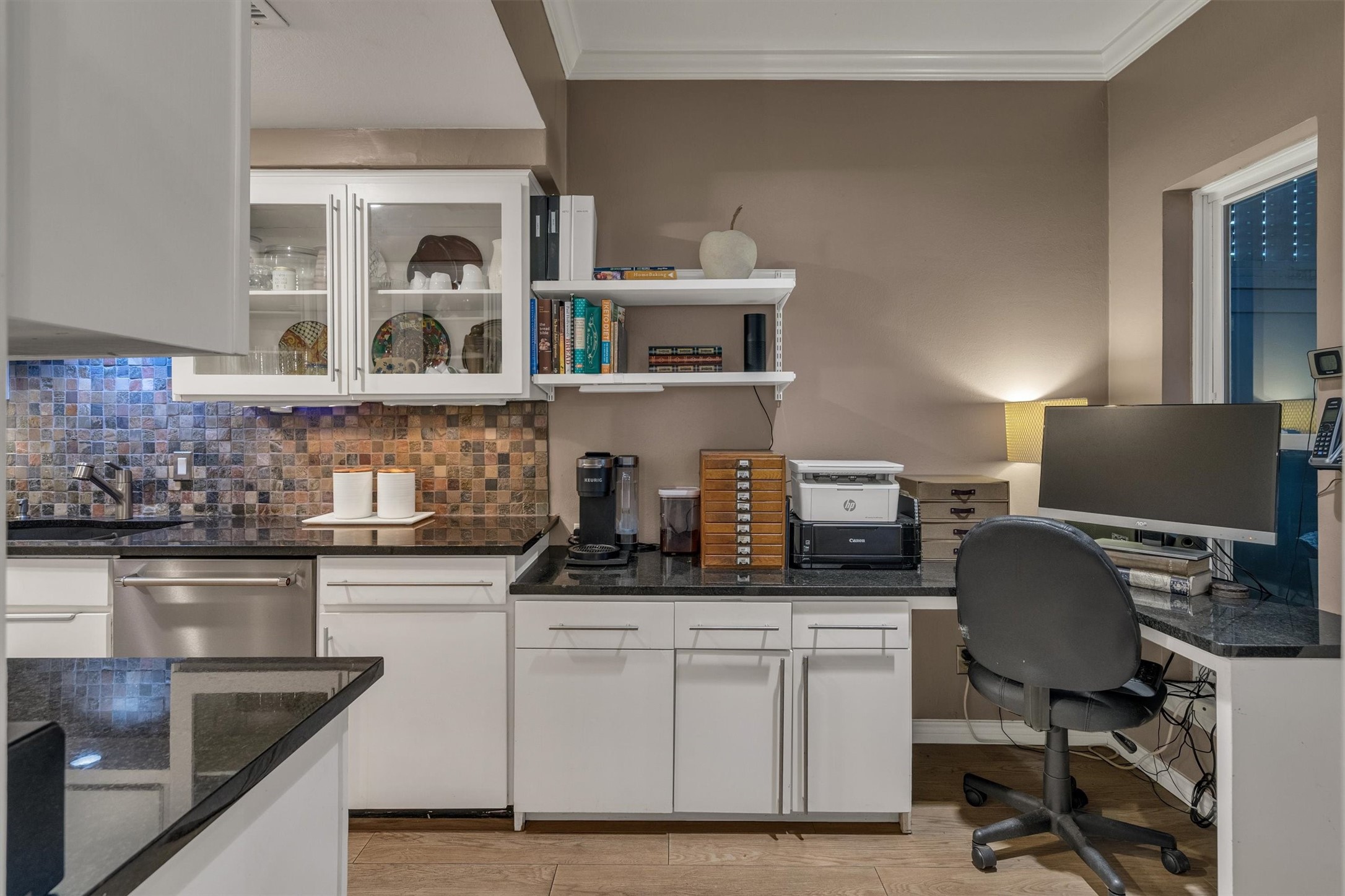 3308 Hawthorne Avenue