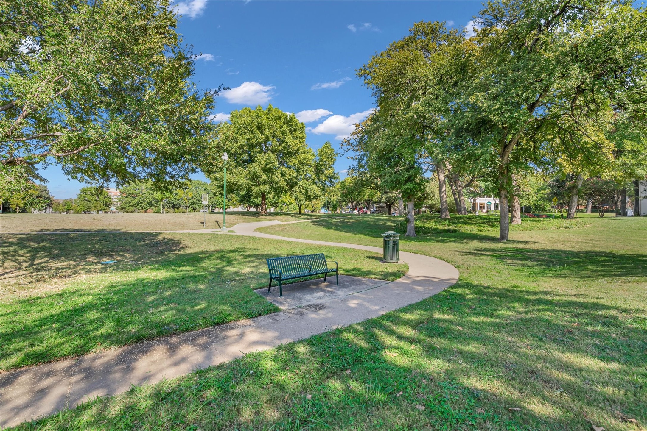 3308 Hawthorne Avenue