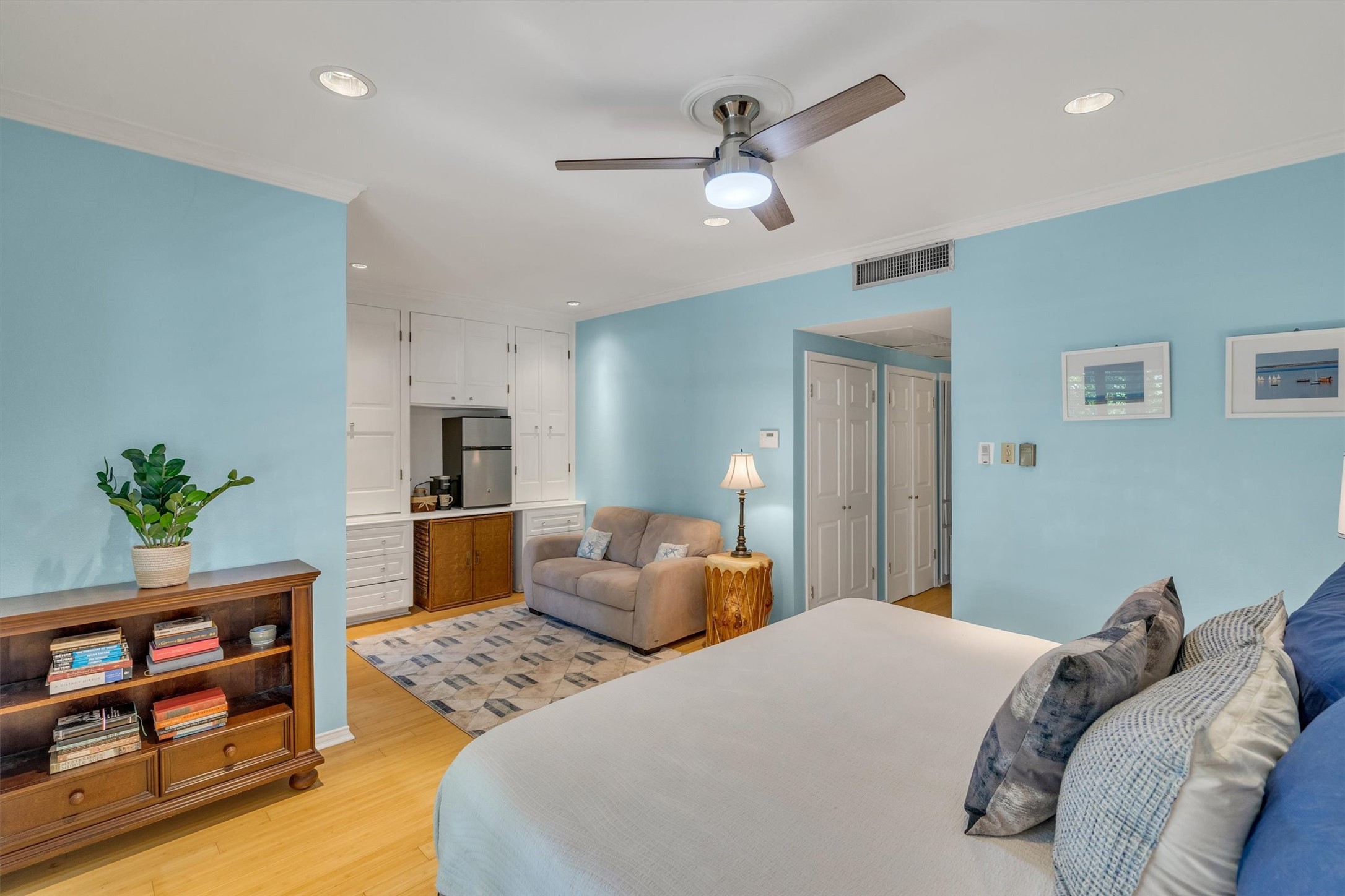 3308 Hawthorne Avenue