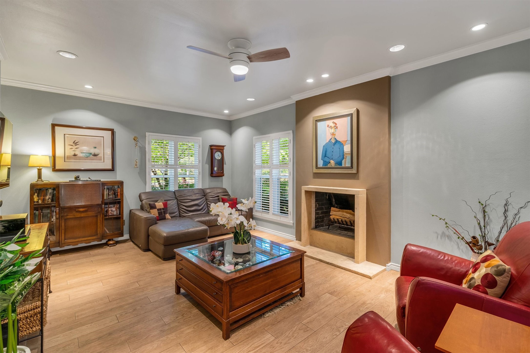 3308 Hawthorne Avenue