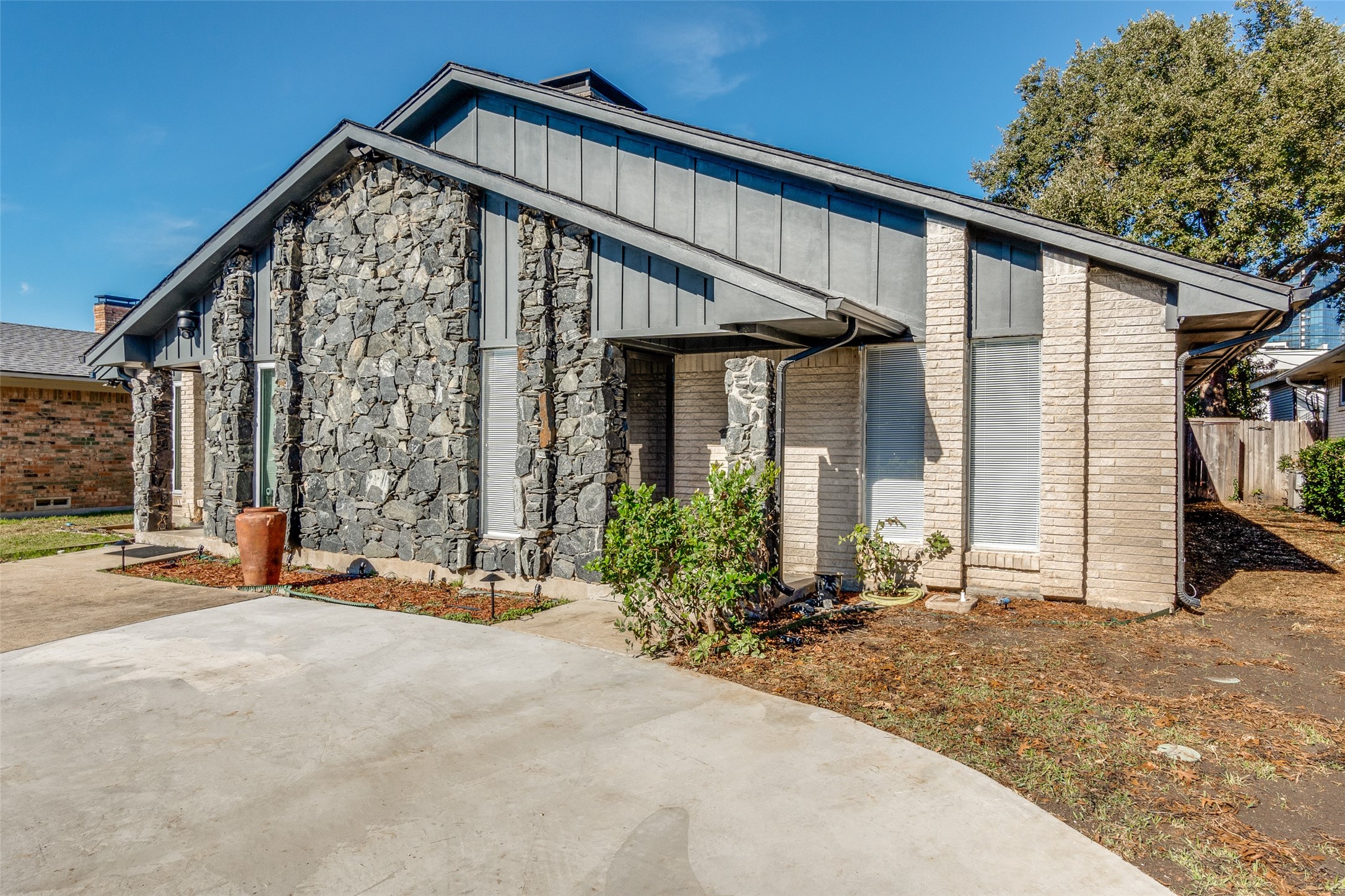 5449 Anita Street