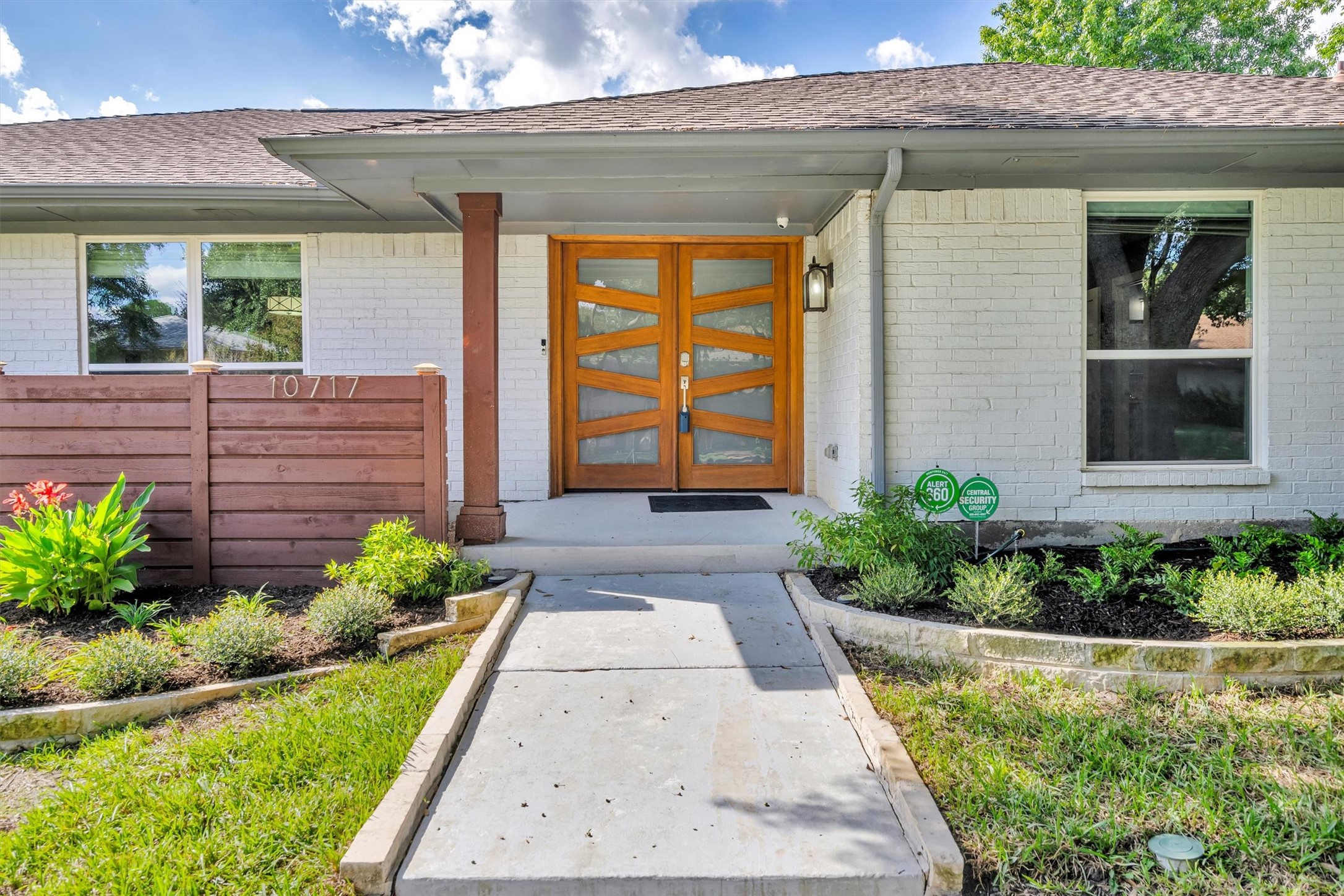 10717 Cox Lane