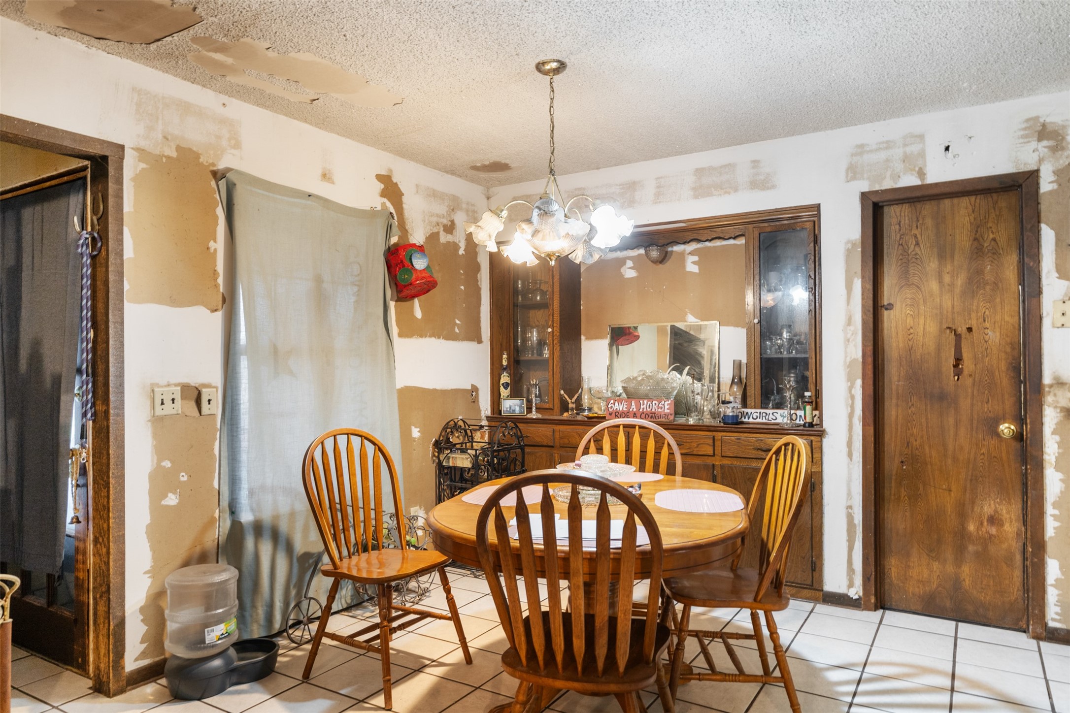 10811 Fm 1836