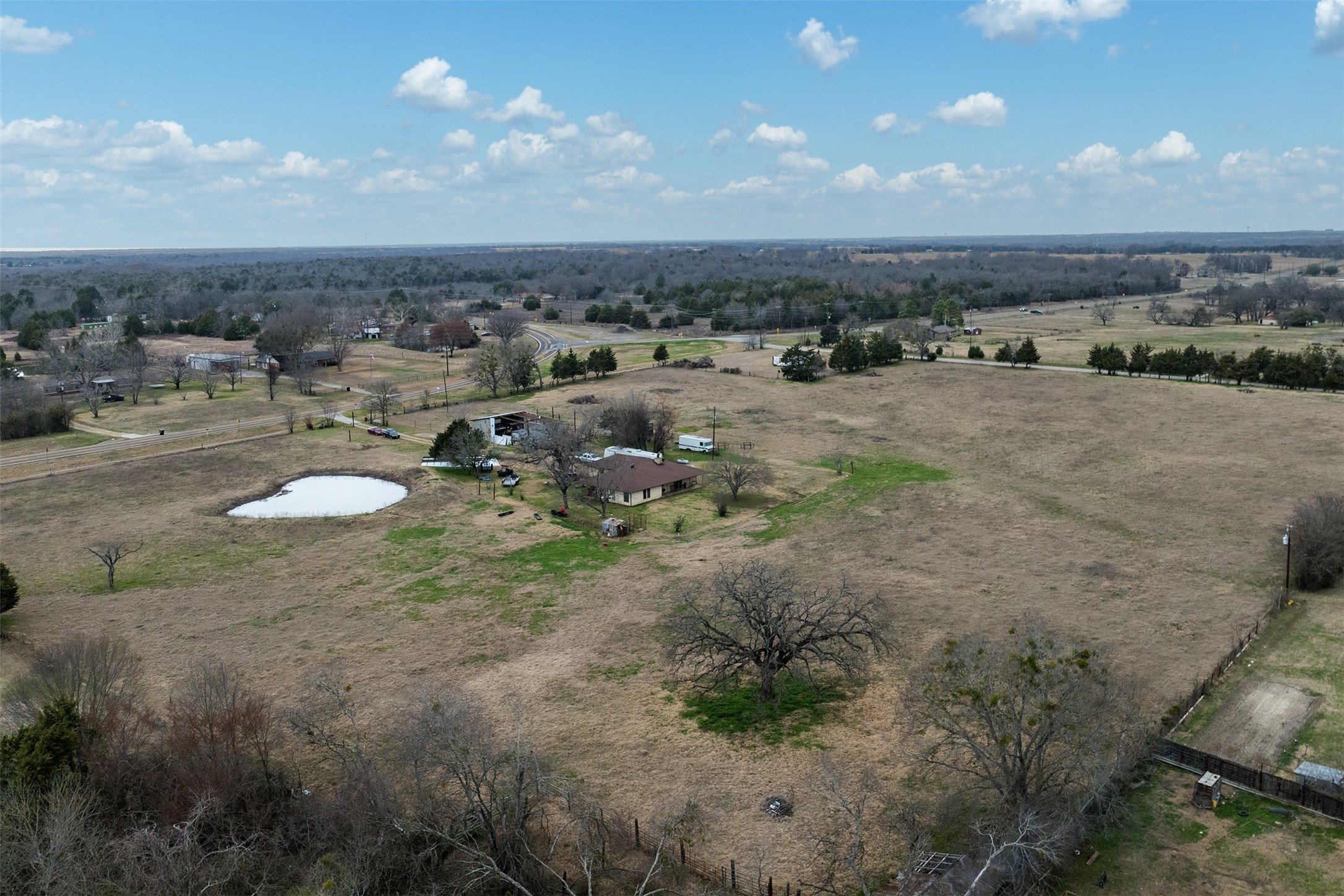 10811 Fm 1836