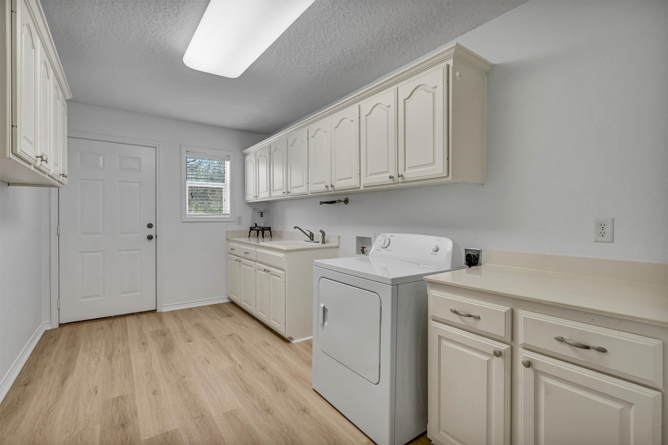 141 Llano Bend