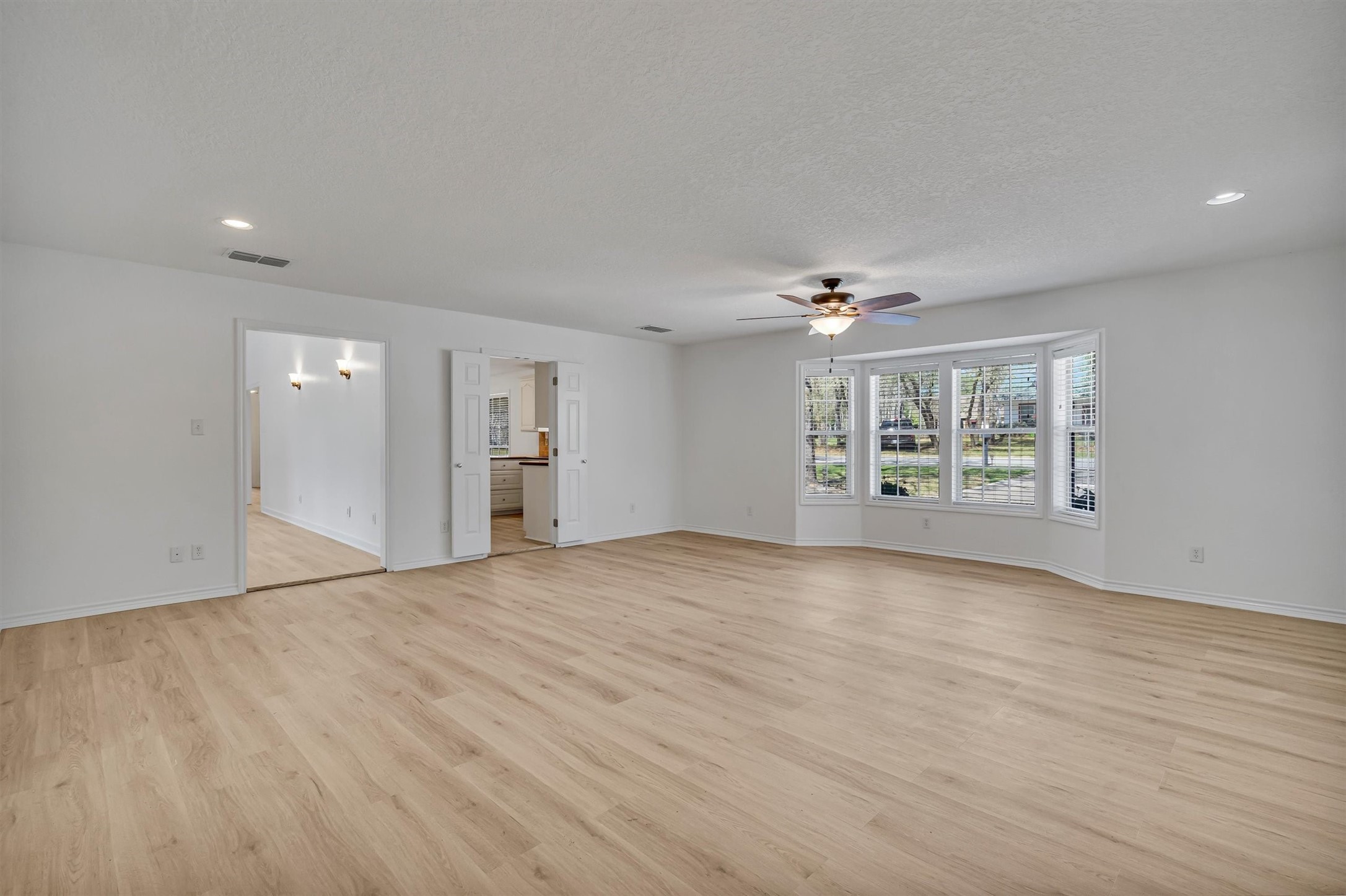 141 Llano Bend