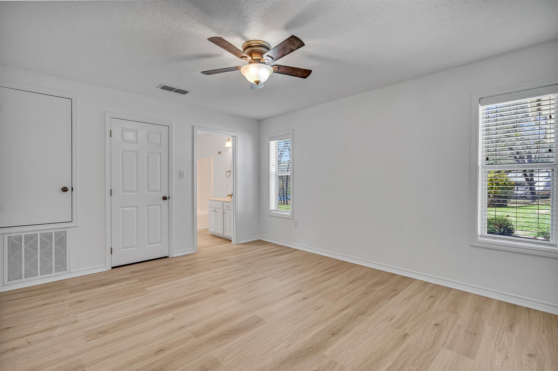 141 Llano Bend